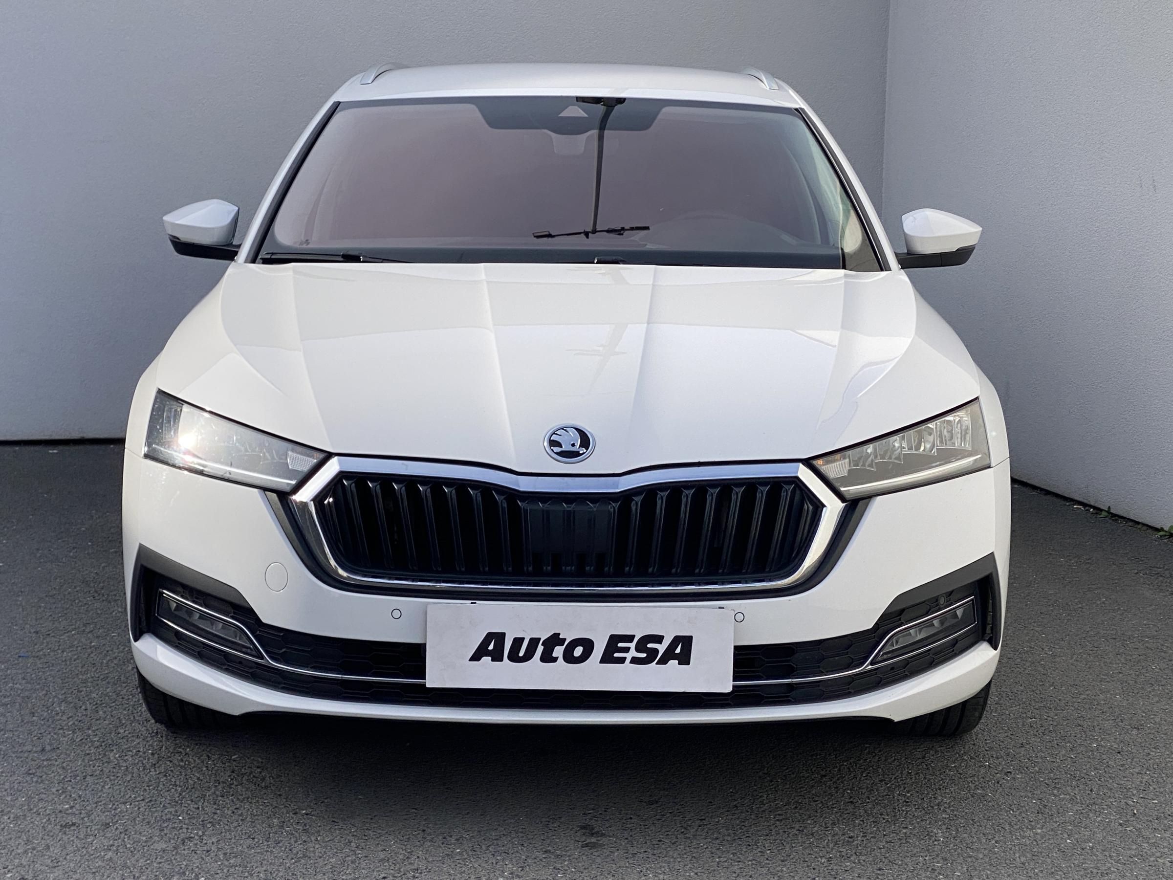 Škoda Octavia IV, 2021 - pohled č. 2