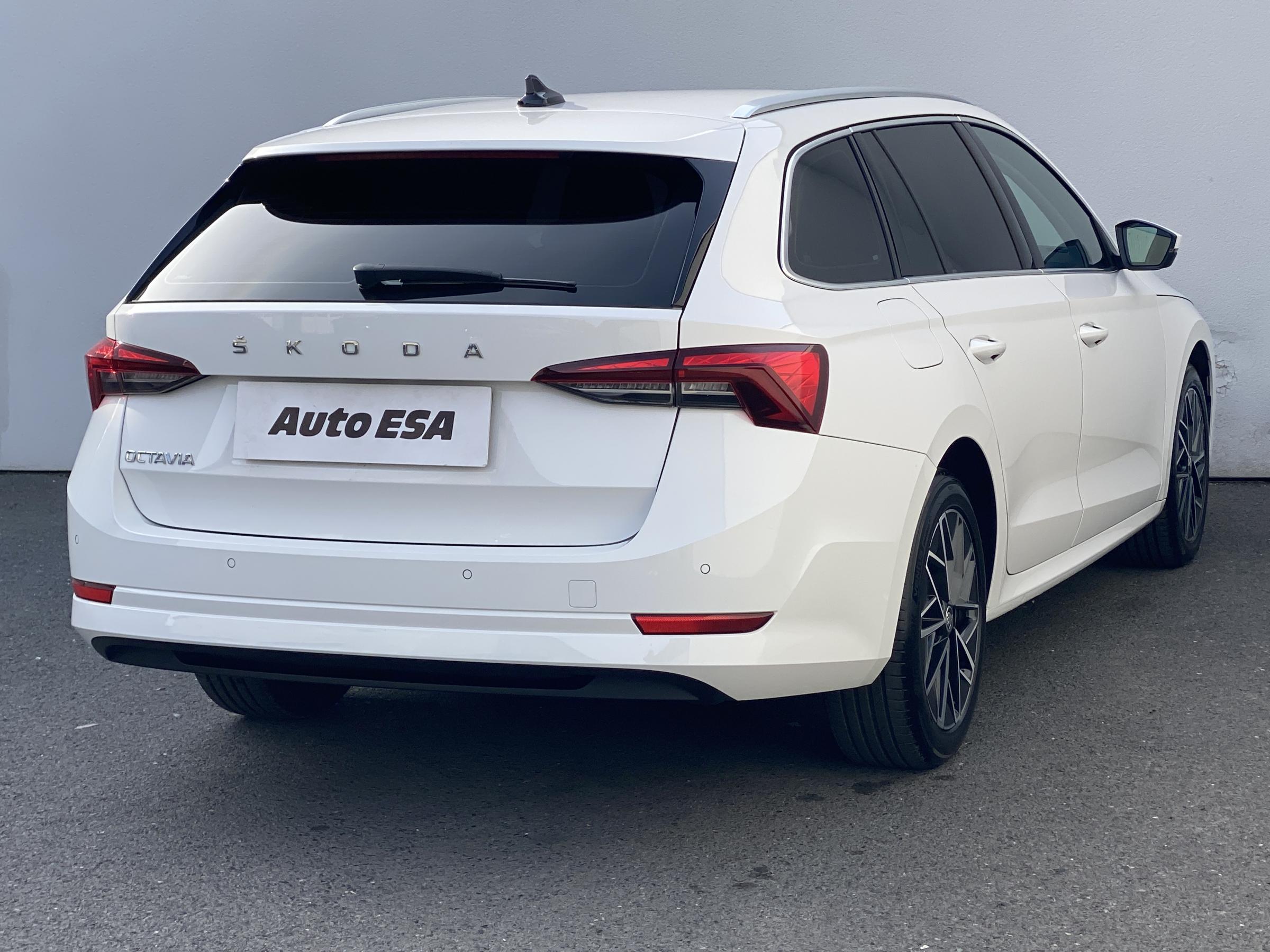 Škoda Octavia IV, 2021 - pohled č. 4