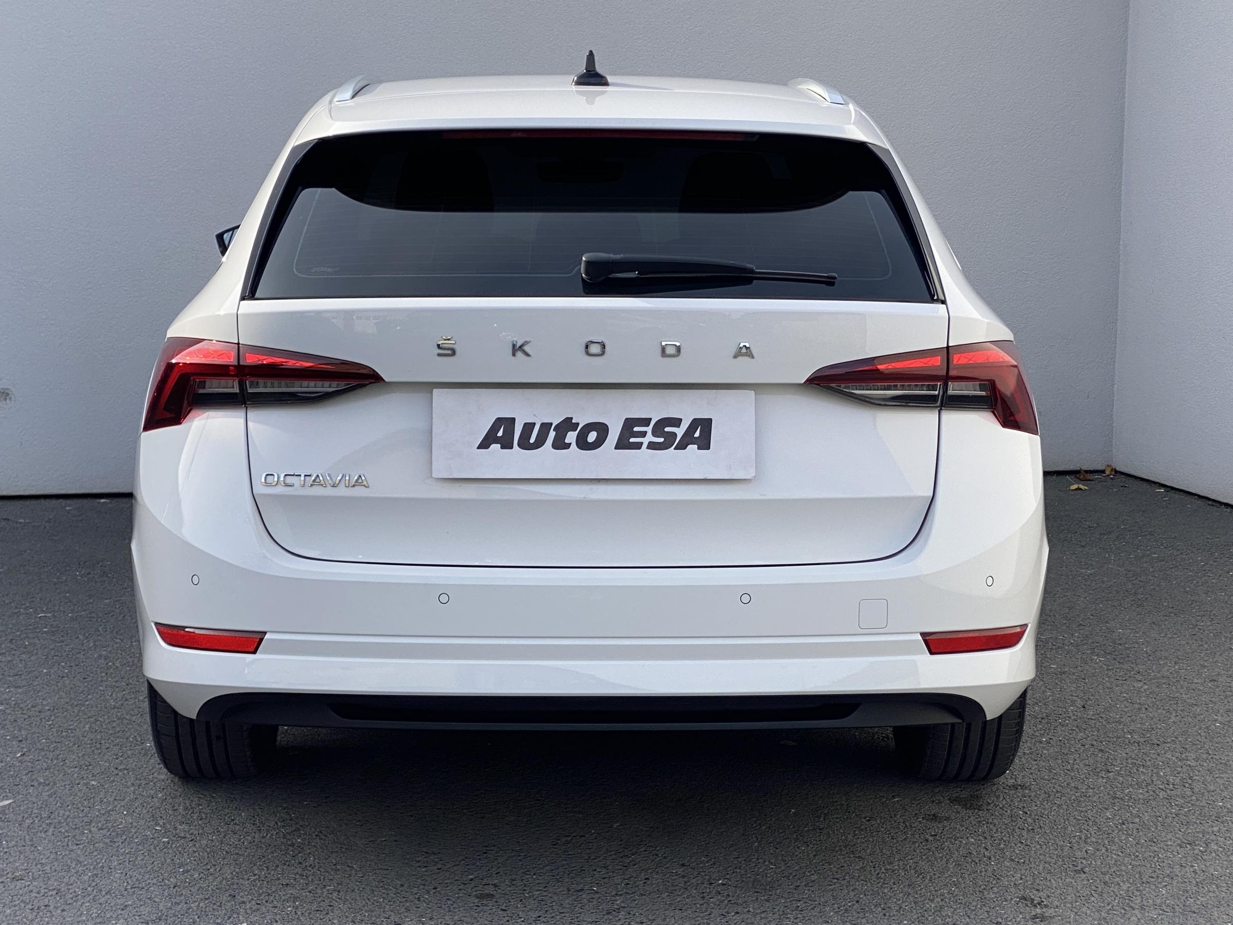 Škoda Octavia IV, 2021 - pohled č. 5