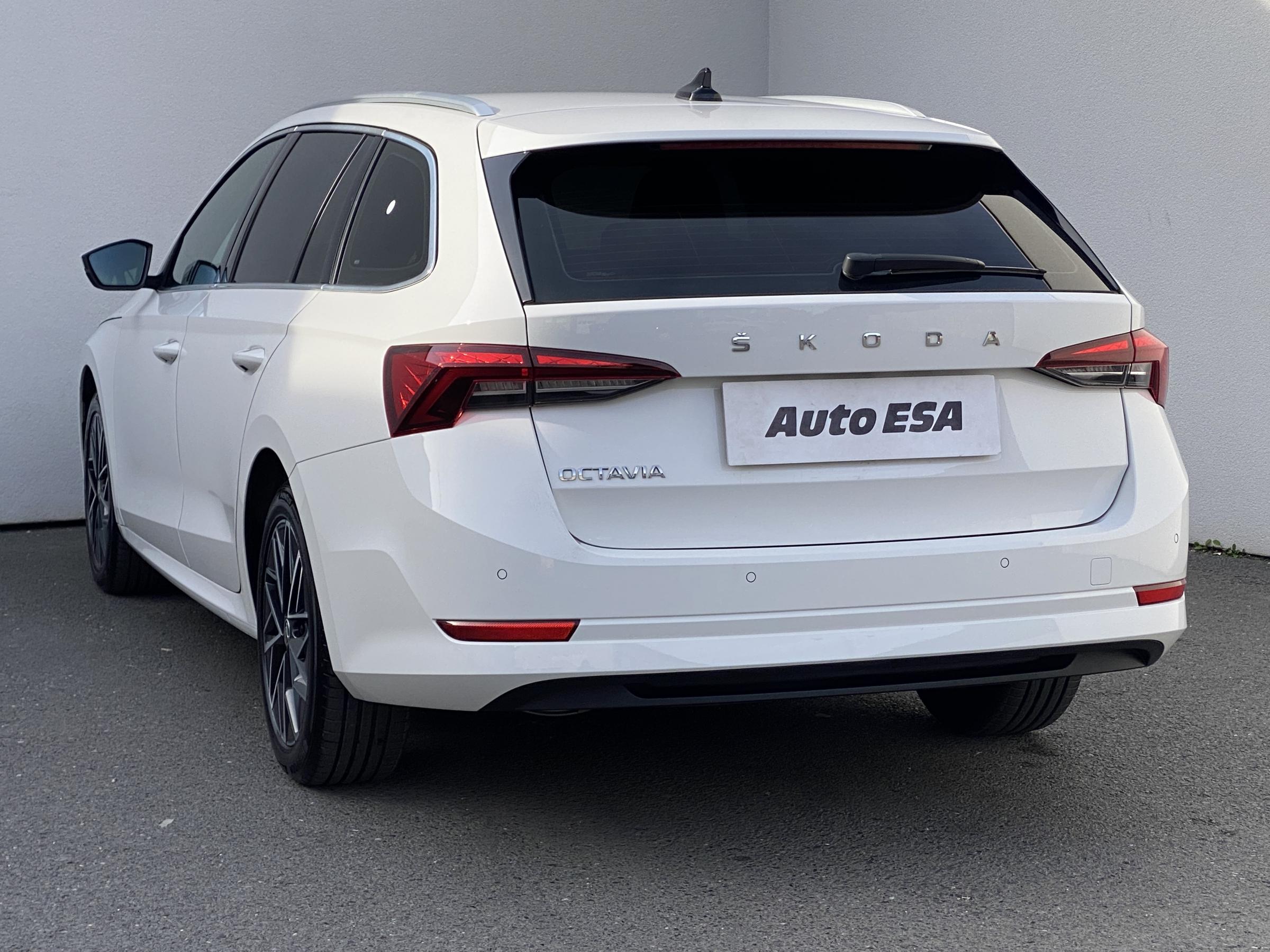 Škoda Octavia IV, 2021 - pohled č. 6