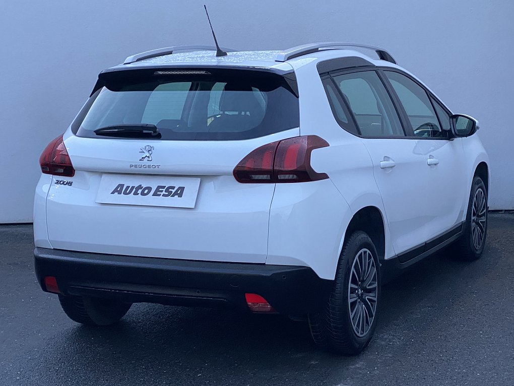 Peugeot 2008 1.2 PT 