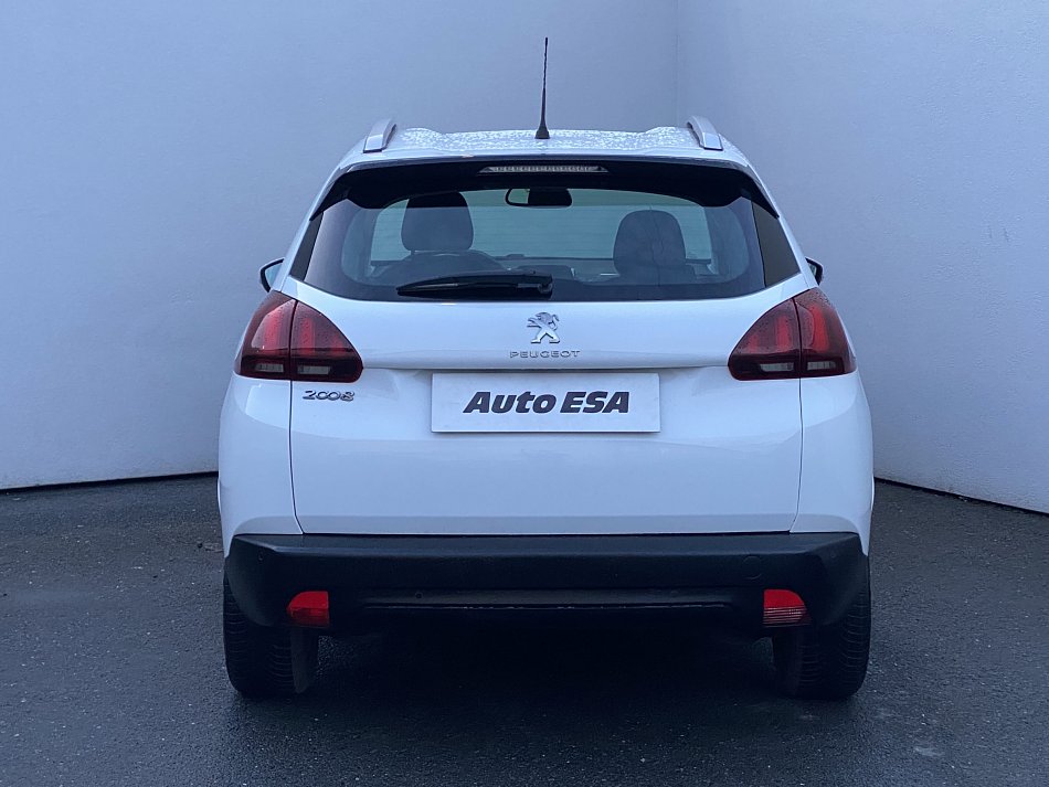 Peugeot 2008 1.2 PT 