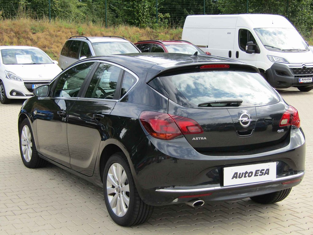 Opel Astra 2.0 CDTi 