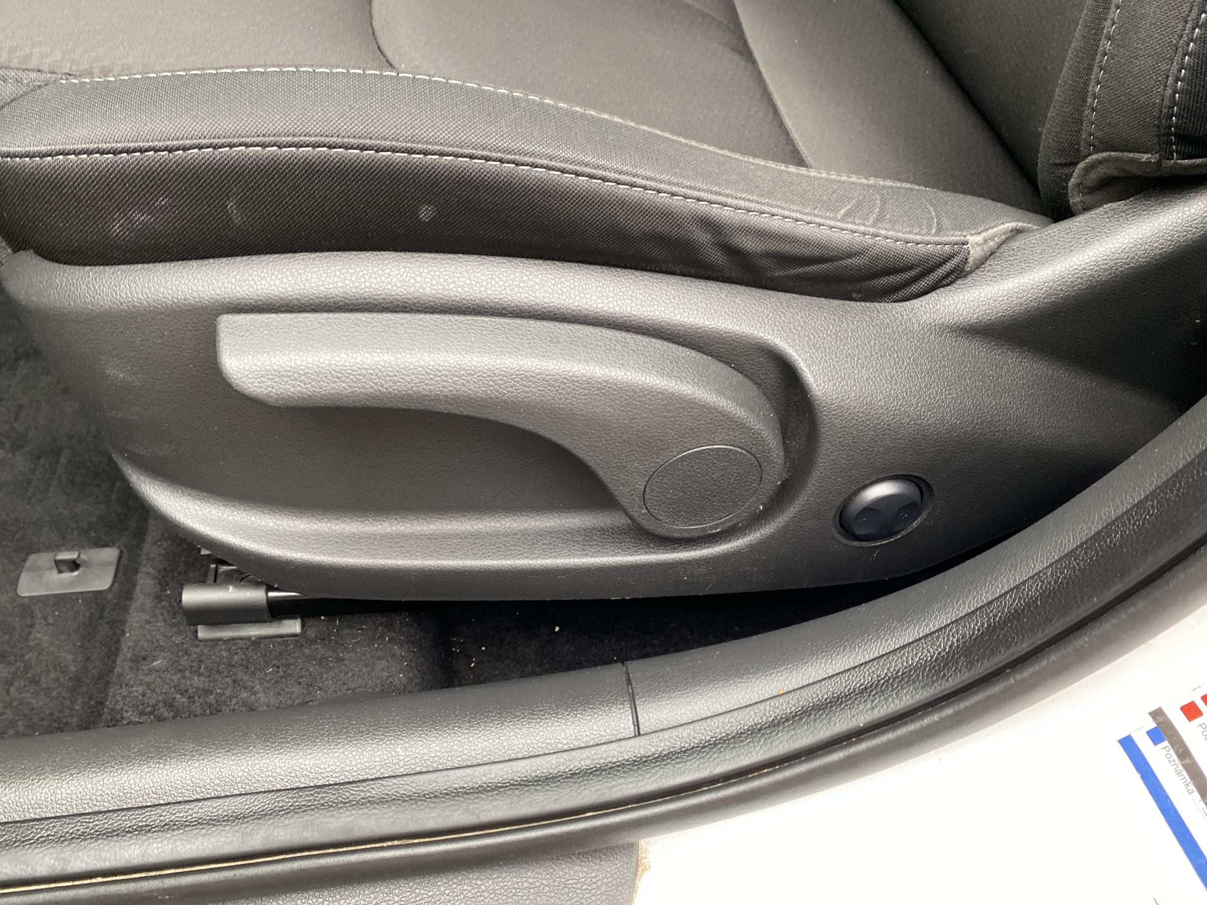 Hyundai i30, 2019 - pohled č. 14