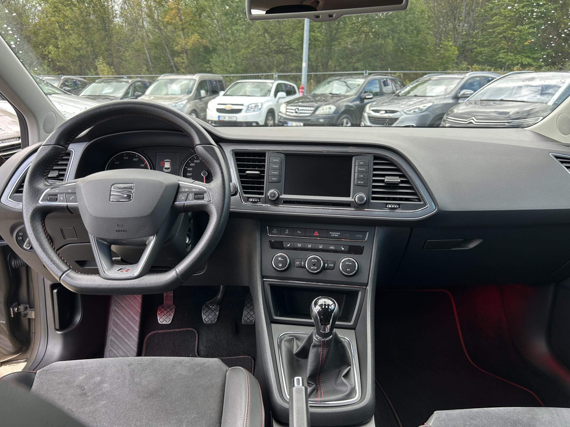 Seat Leon, 2015 - pohled č. 9