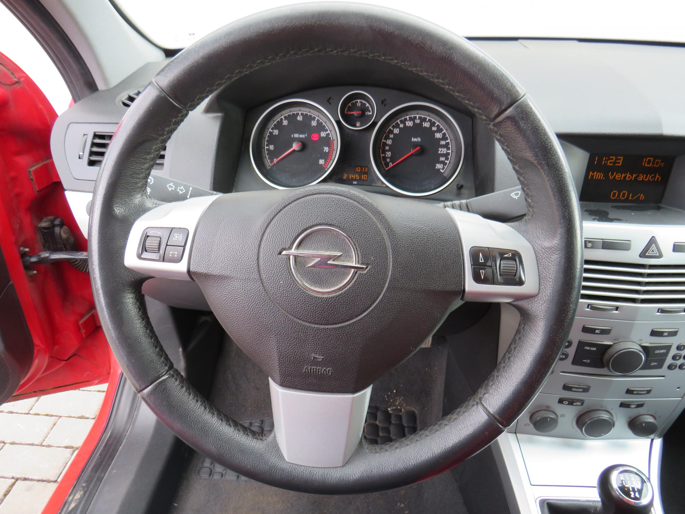 Opel Astra, 2009 - pohled č. 14