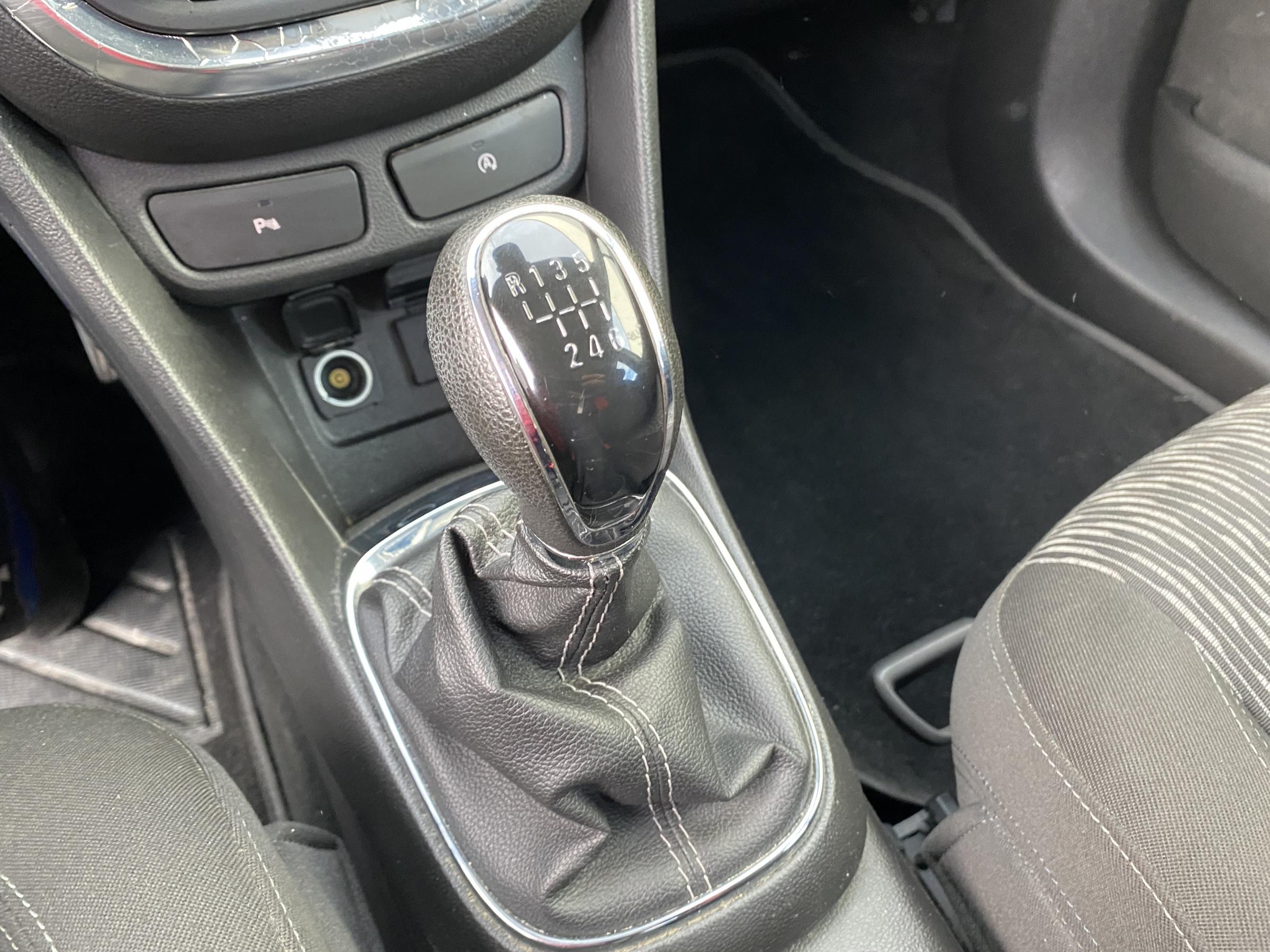 Opel Mokka, 2015 - pohled č. 15