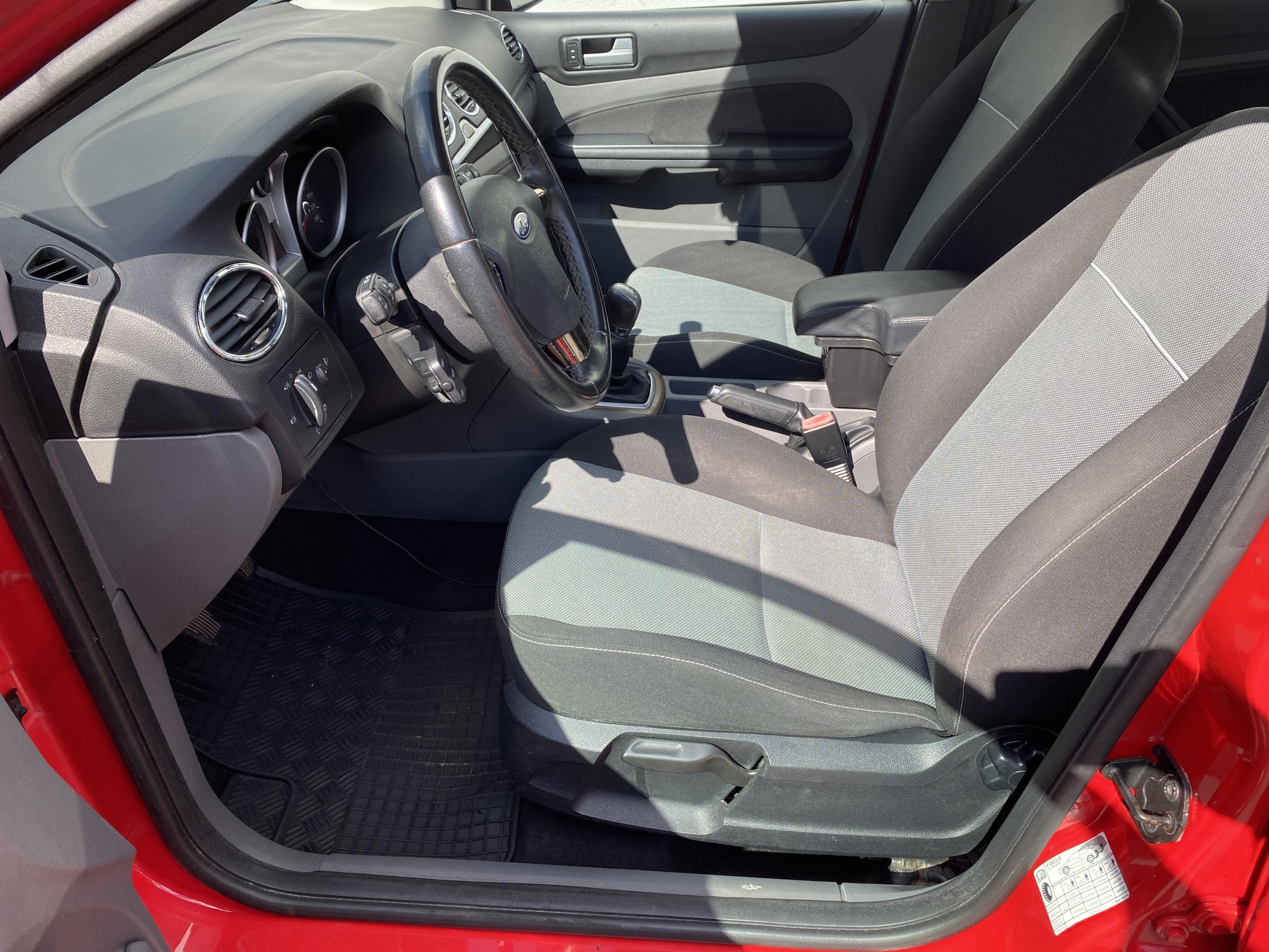 Ford Focus, 2010 - pohled č. 10