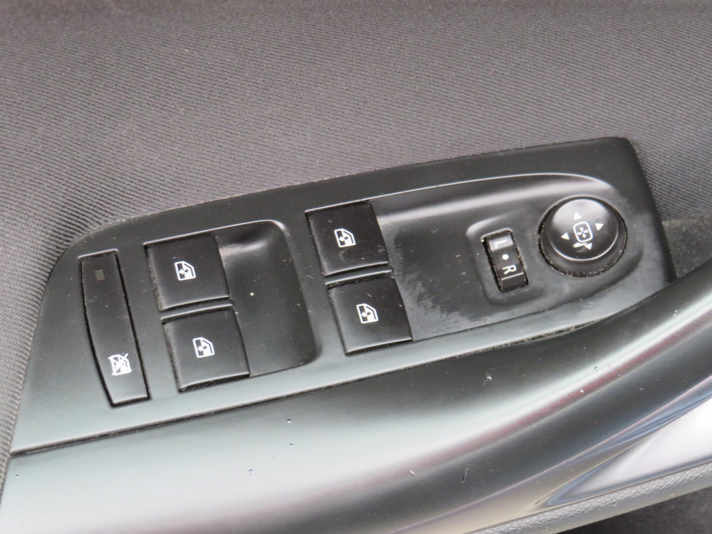 Opel Astra, 2016 - pohled č. 11