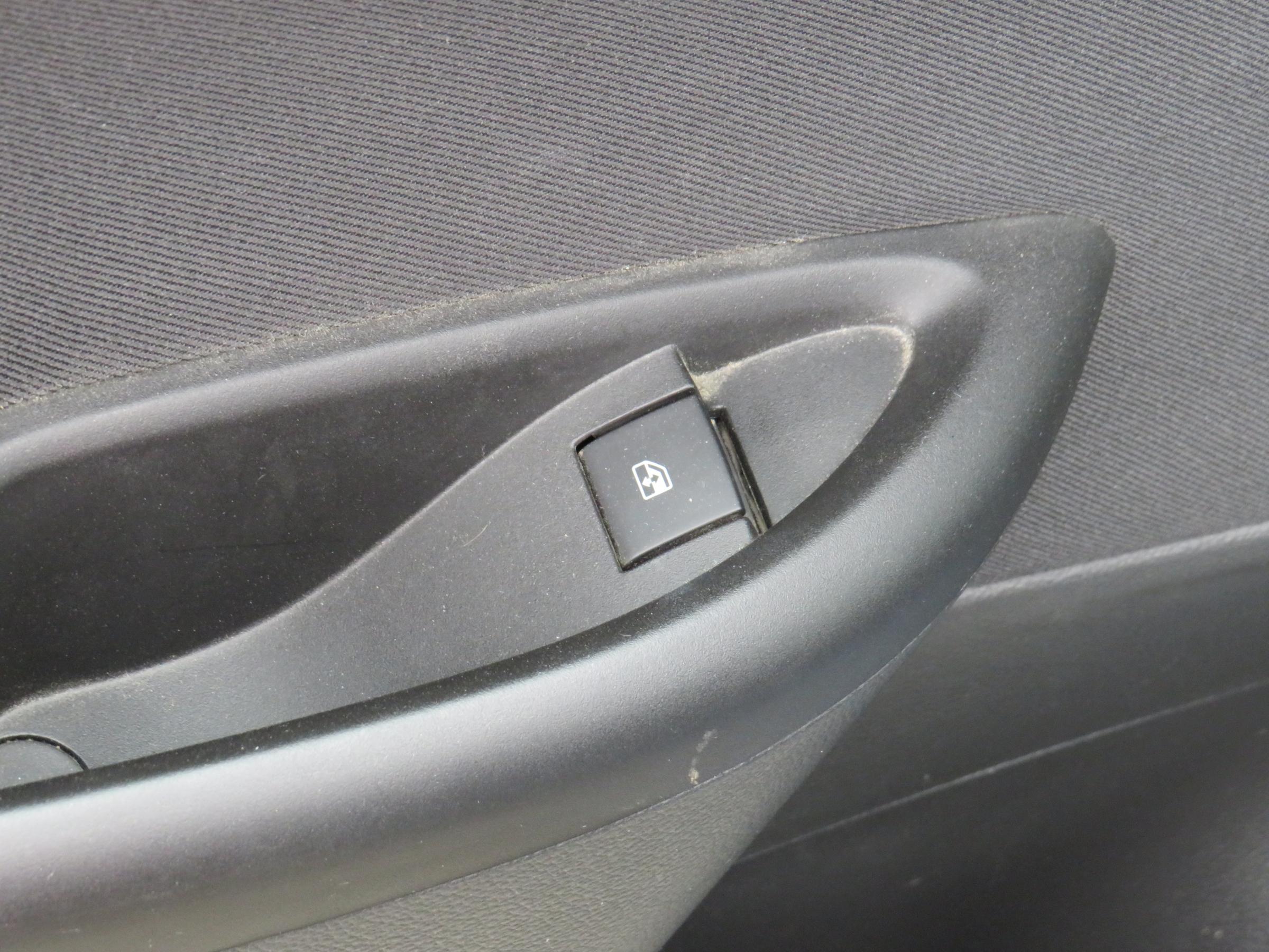 Opel Astra, 2016 - pohled č. 12