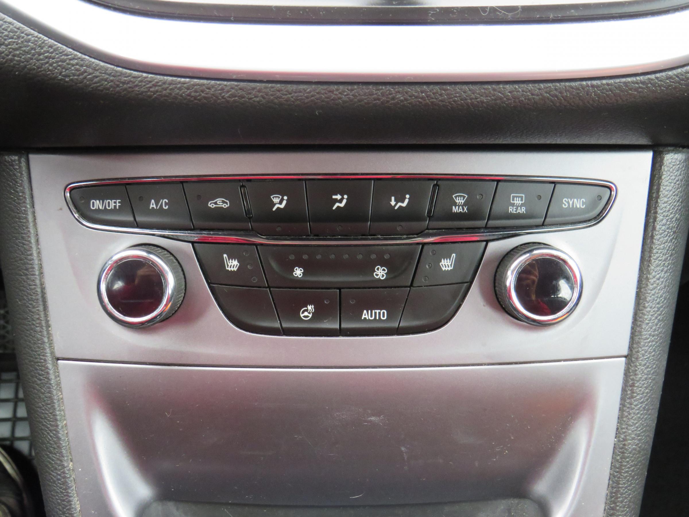 Opel Astra, 2016 - pohled č. 15