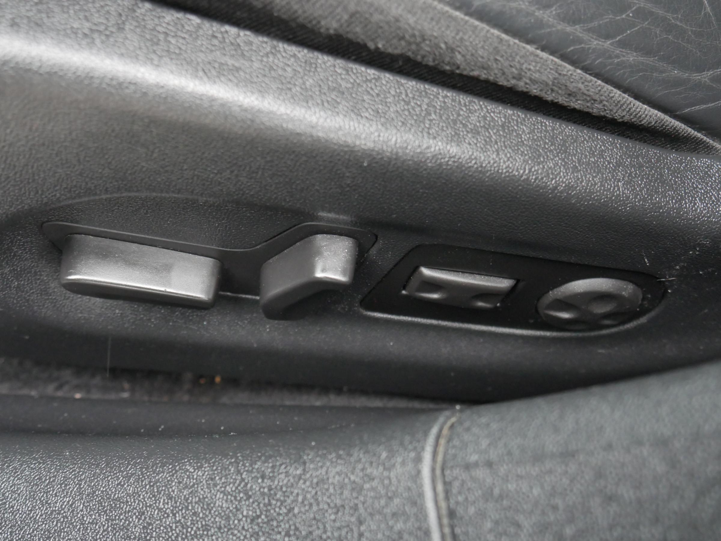 Citroën C5, 2011 - pohled č. 20