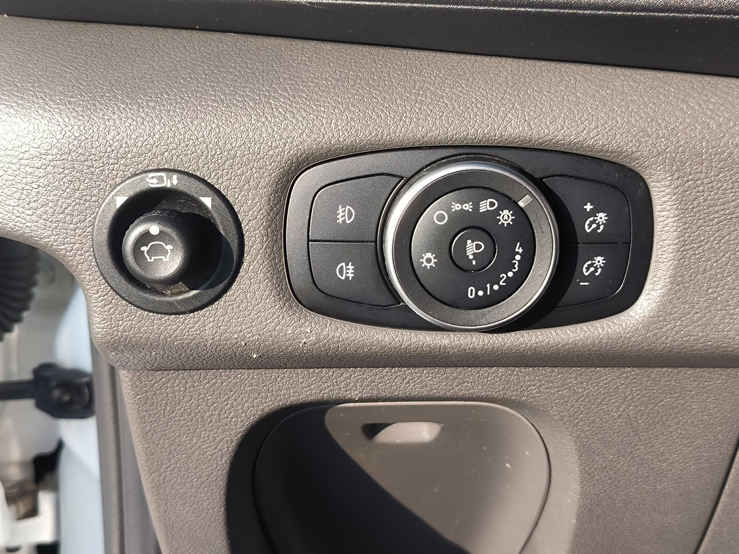 Ford Transit, 2020 - pohled č. 18