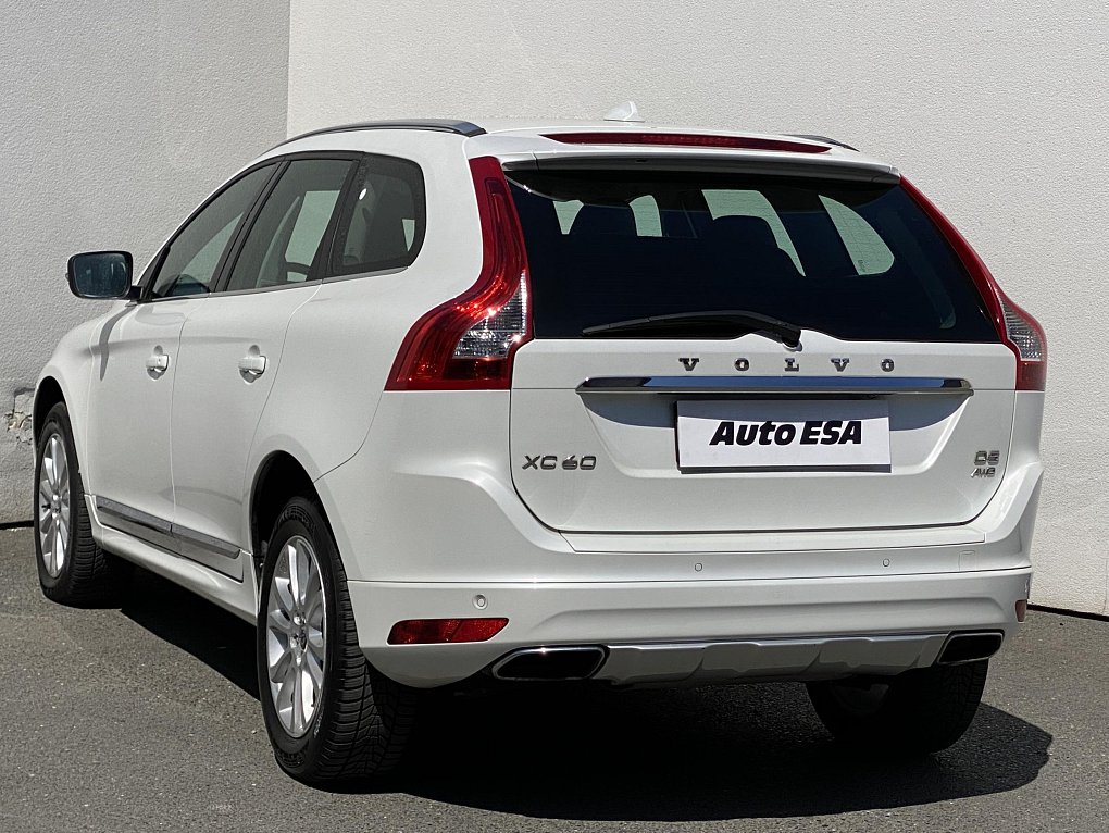 Volvo XC60 2.4D5 Summum AWD