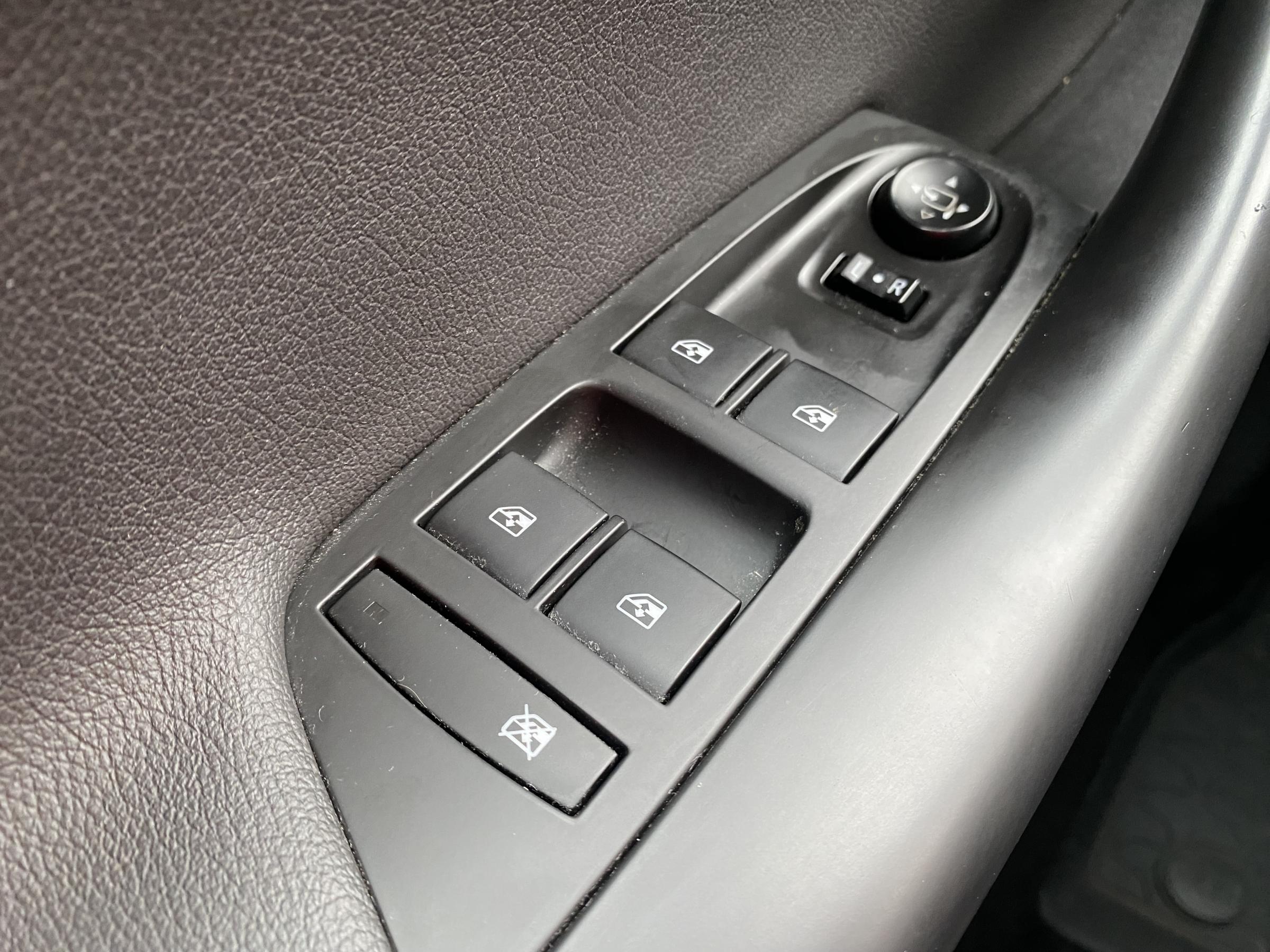 Opel Astra, 2016 - pohled č. 11