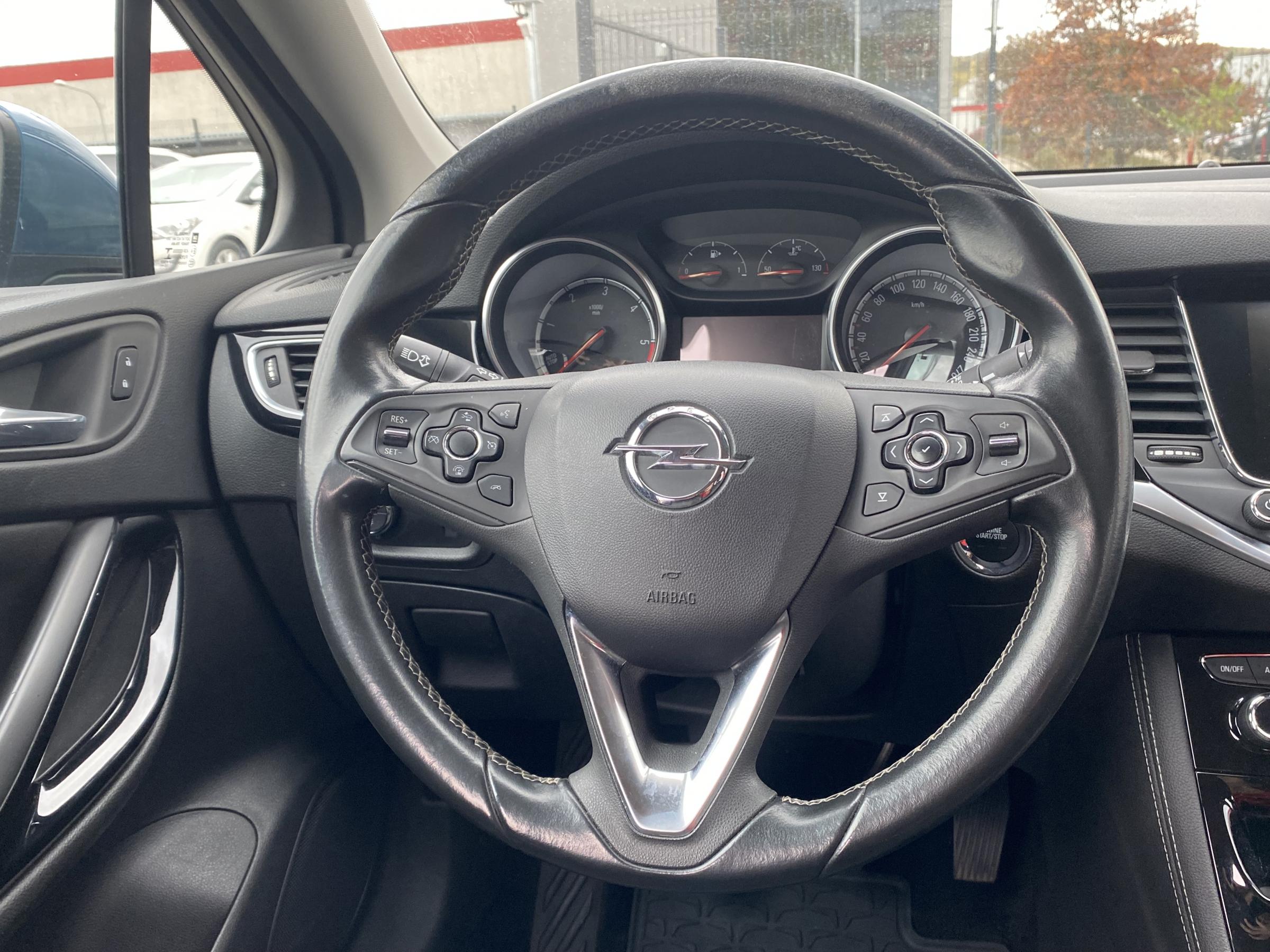 Opel Astra, 2016 - pohled č. 13