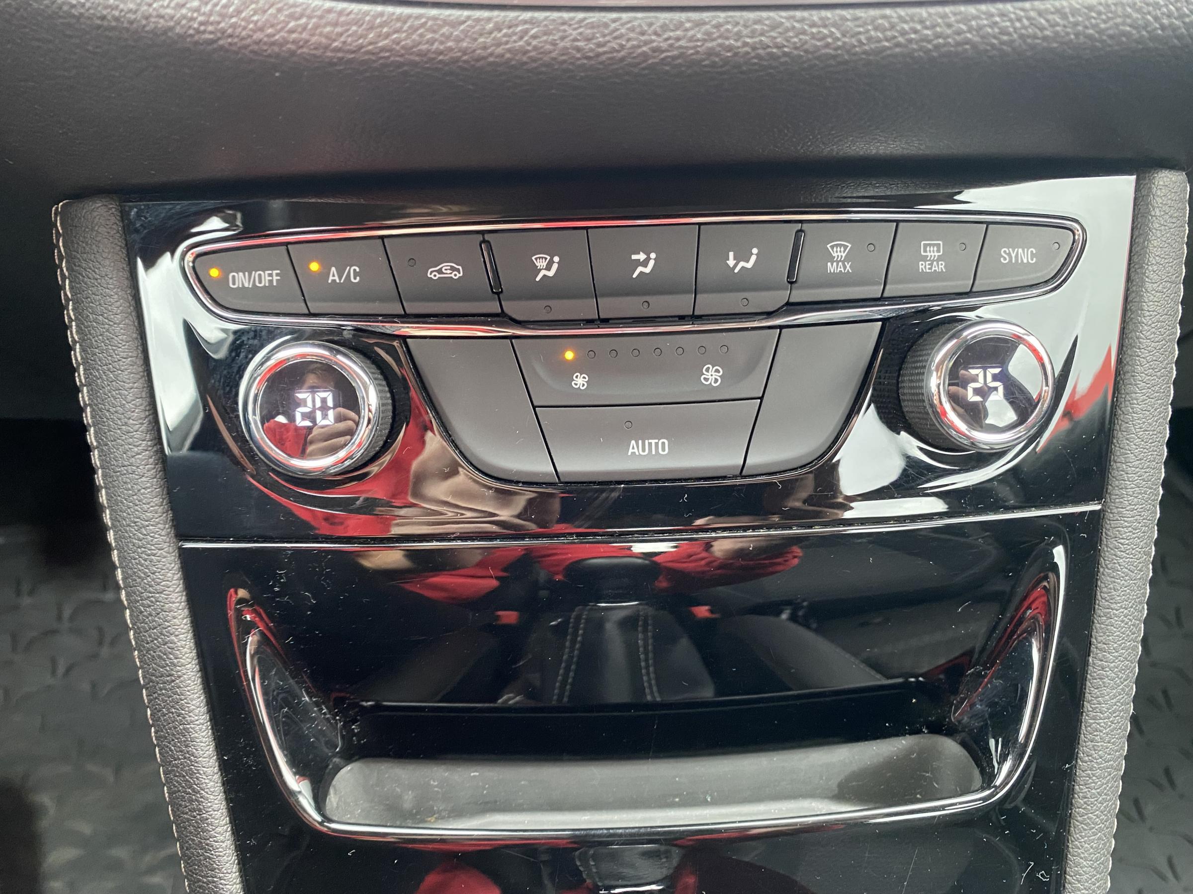 Opel Astra, 2016 - pohled č. 18