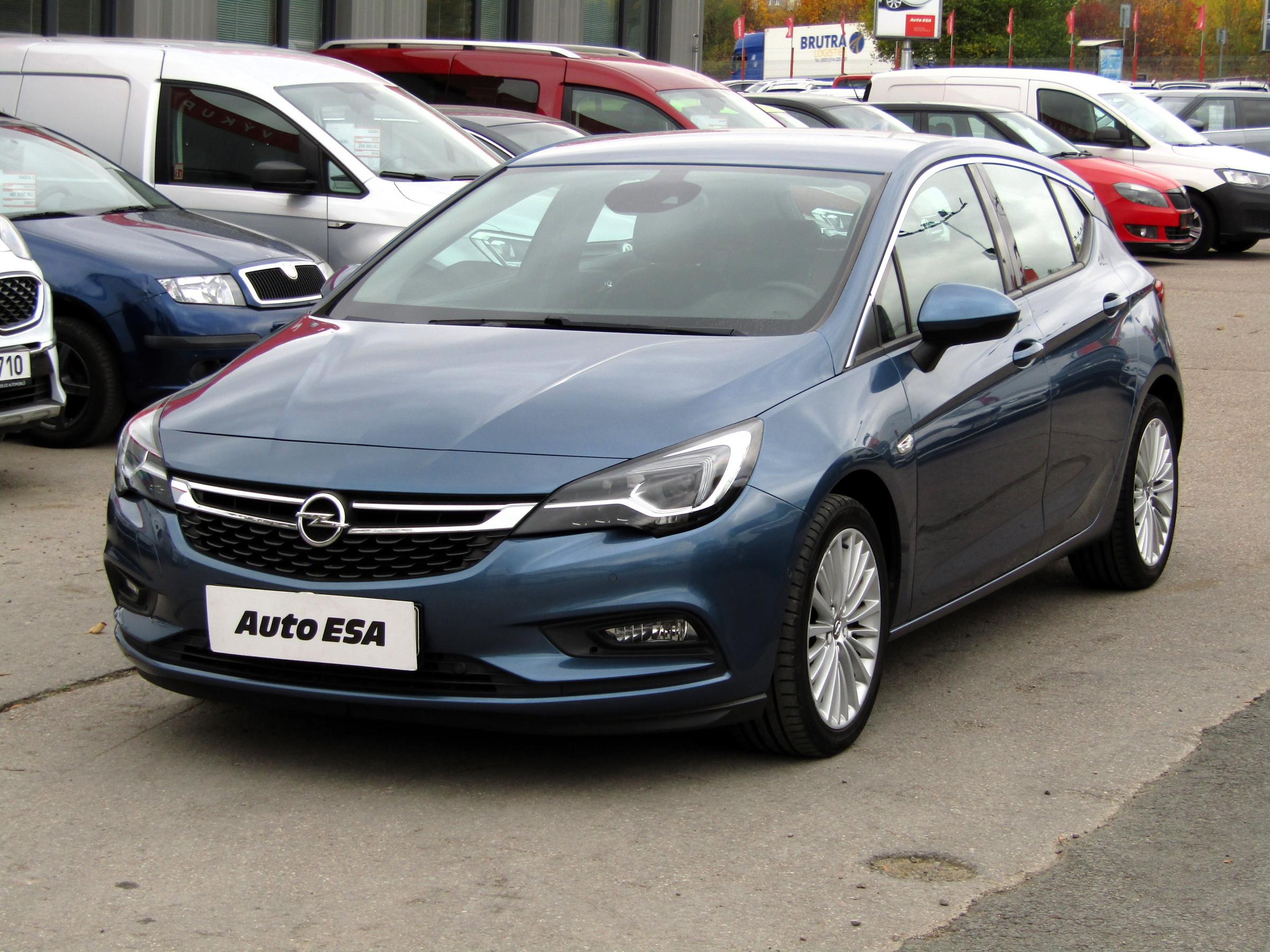 Opel Astra, 2016 - pohled č. 3