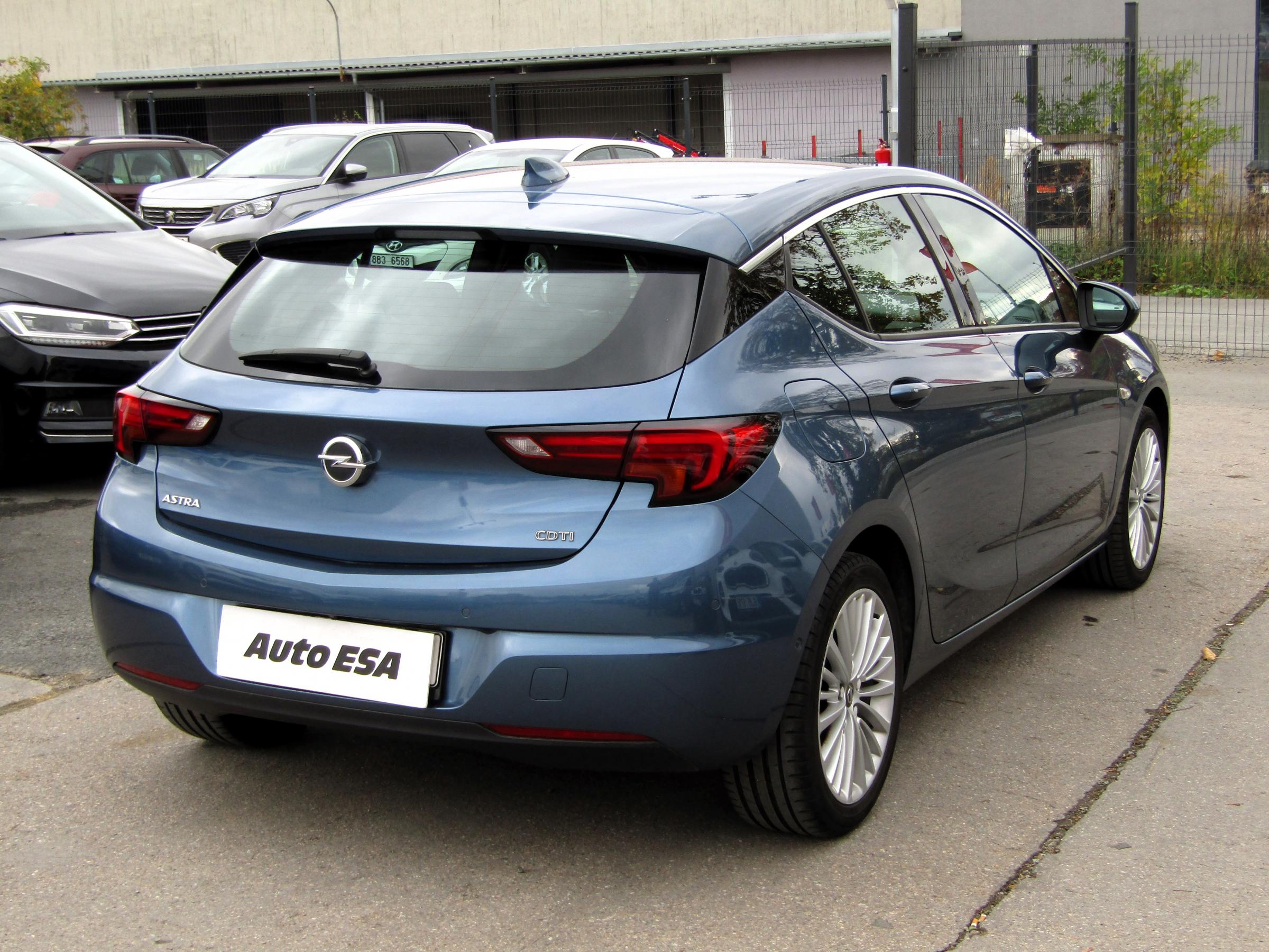 Opel Astra, 2016 - pohled č. 4