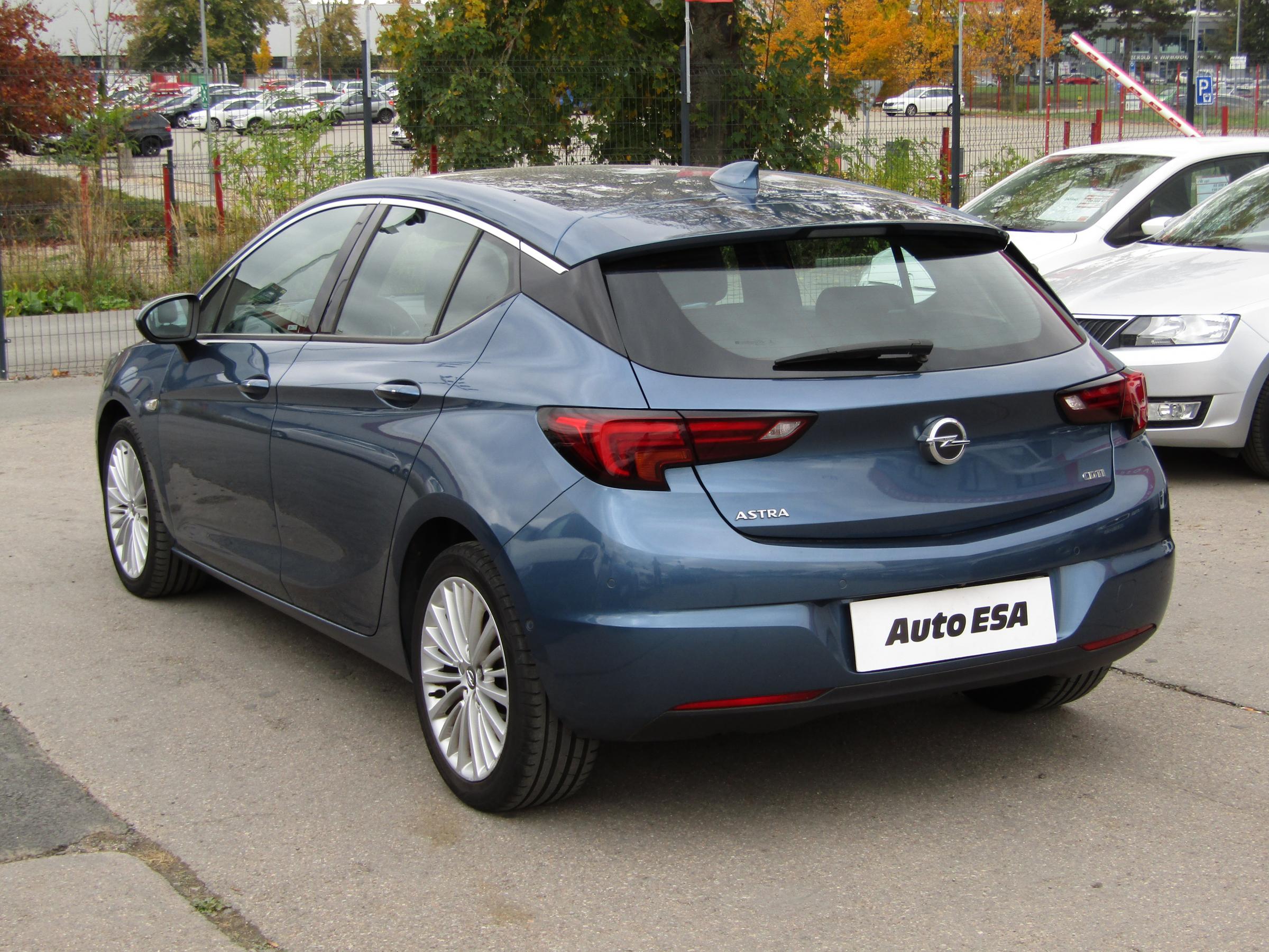 Opel Astra, 2016 - pohled č. 6