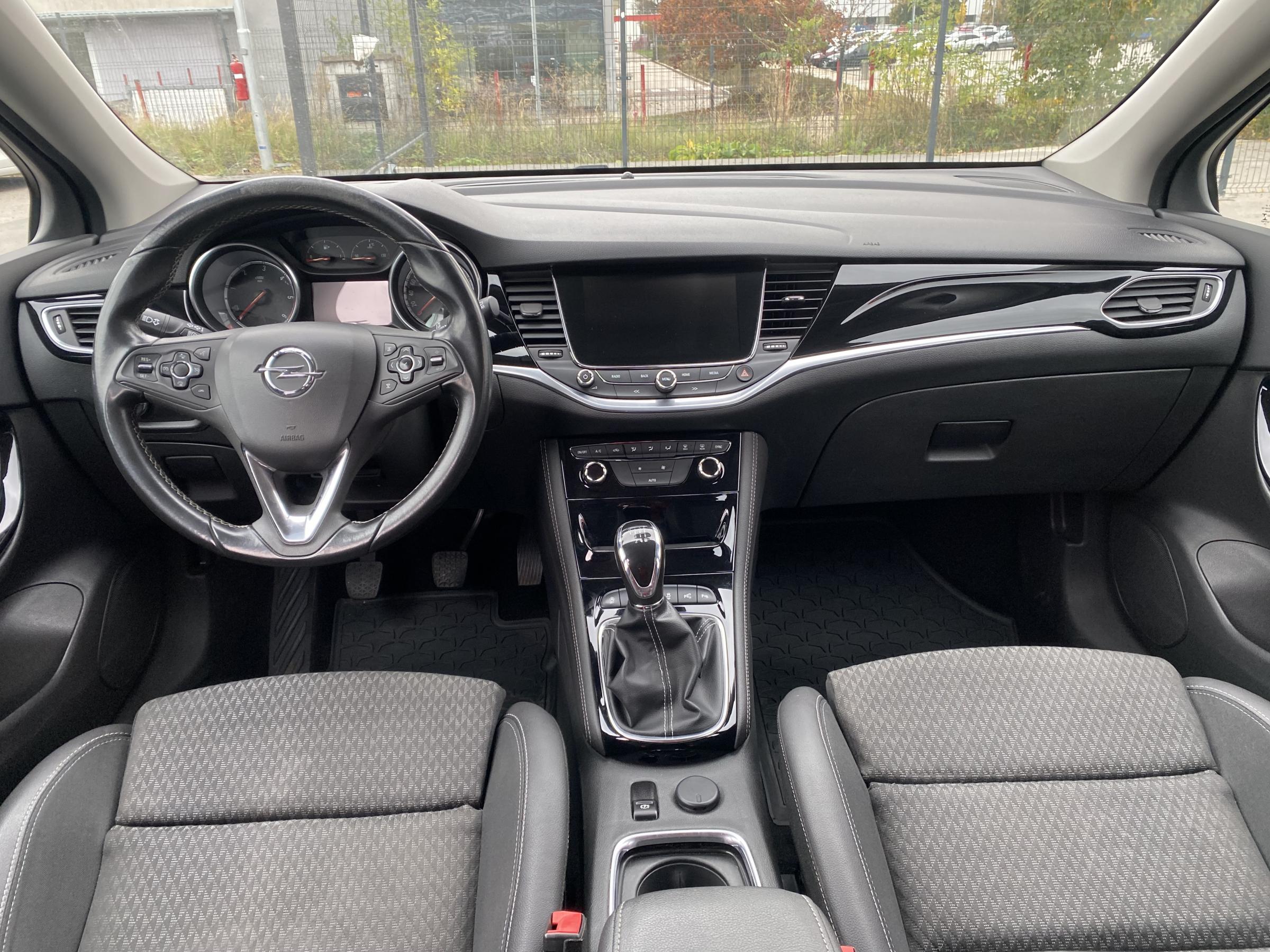 Opel Astra, 2016 - pohled č. 8