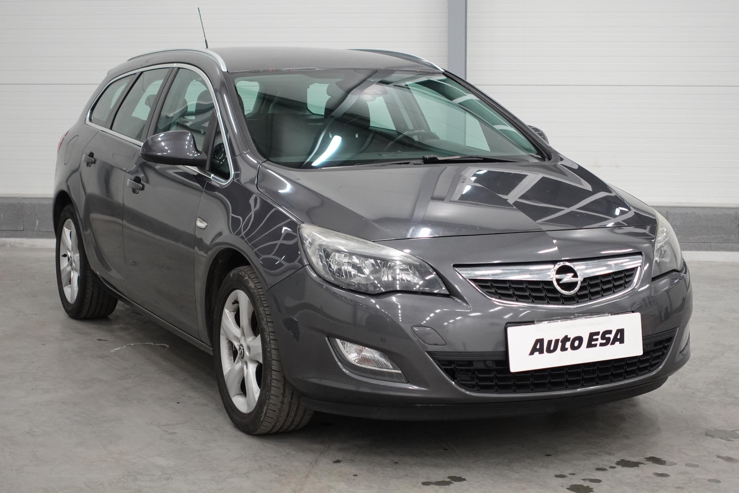 Opel Astra, 2012