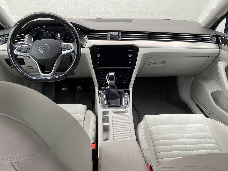 Volkswagen Passat 2.0 TDi Elegance