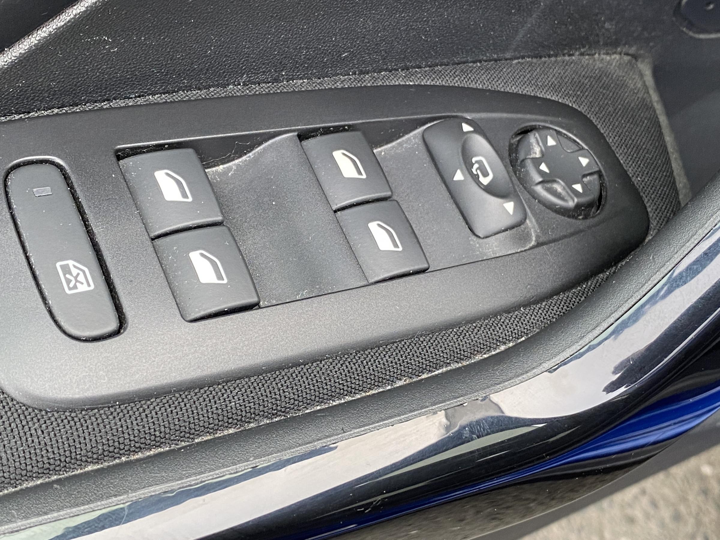 Peugeot 2008, 2019 - pohled č. 11