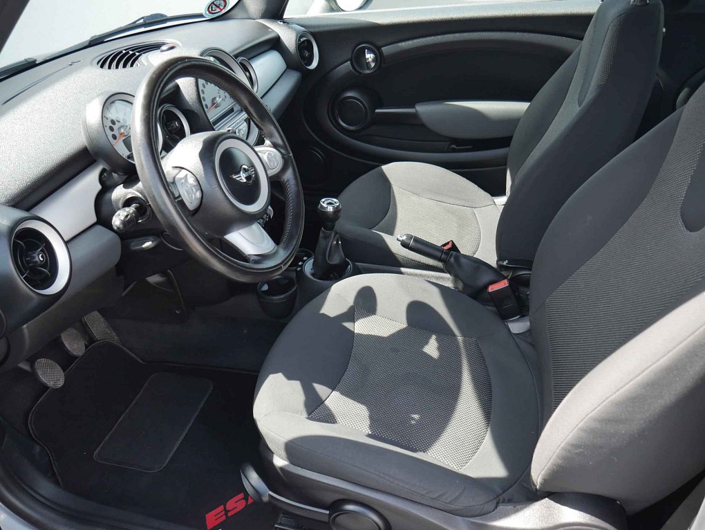 Mini Cooper 1.6i 