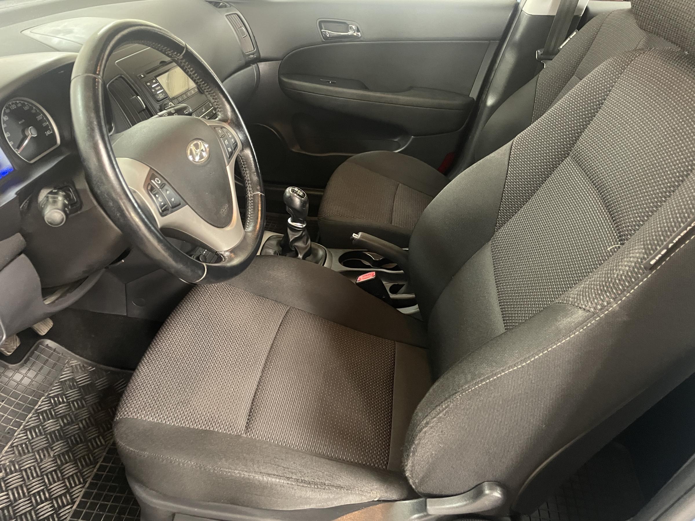 Hyundai i30, 2011 - pohled č. 9