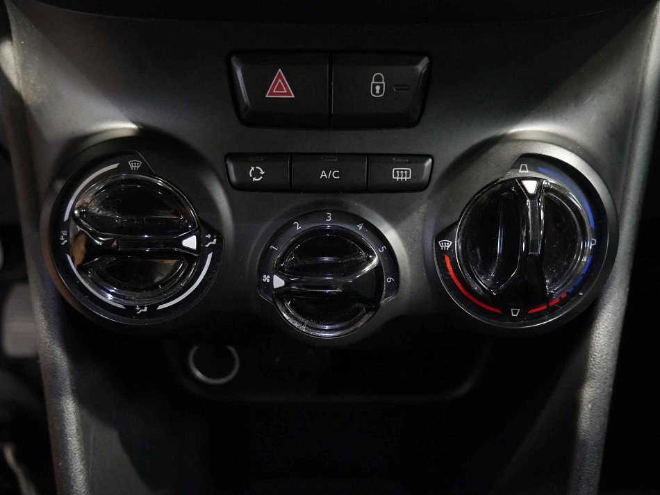 Peugeot 208 1.2 i 