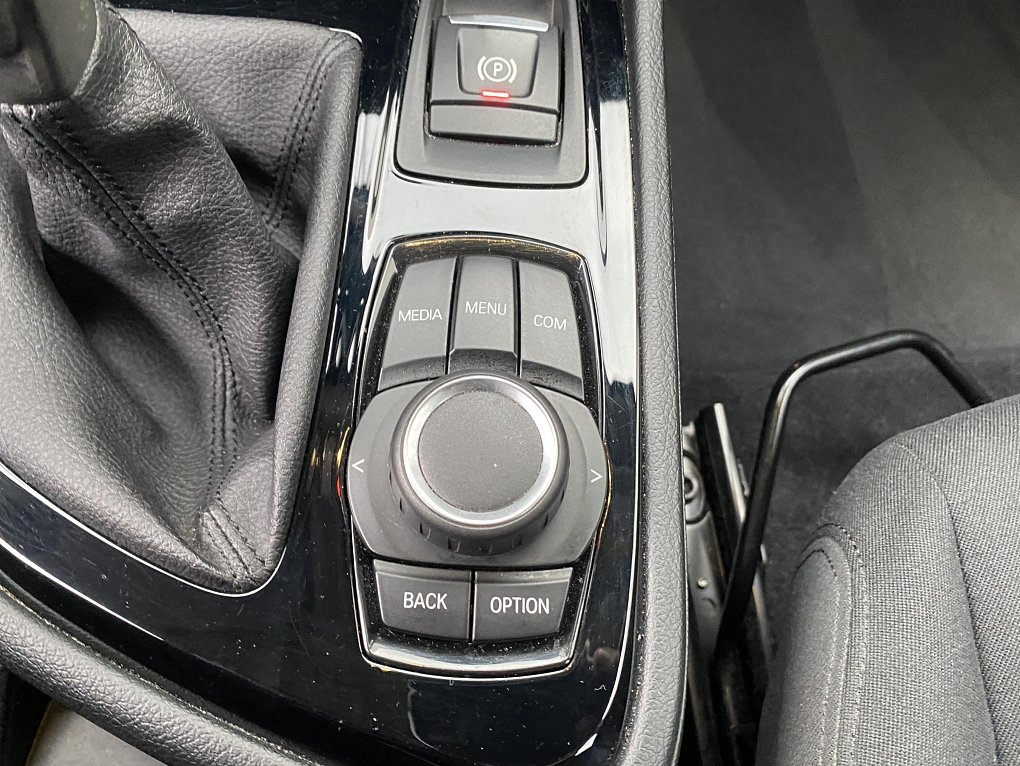 BMW Řada 2 1.5 i Advantage 218i