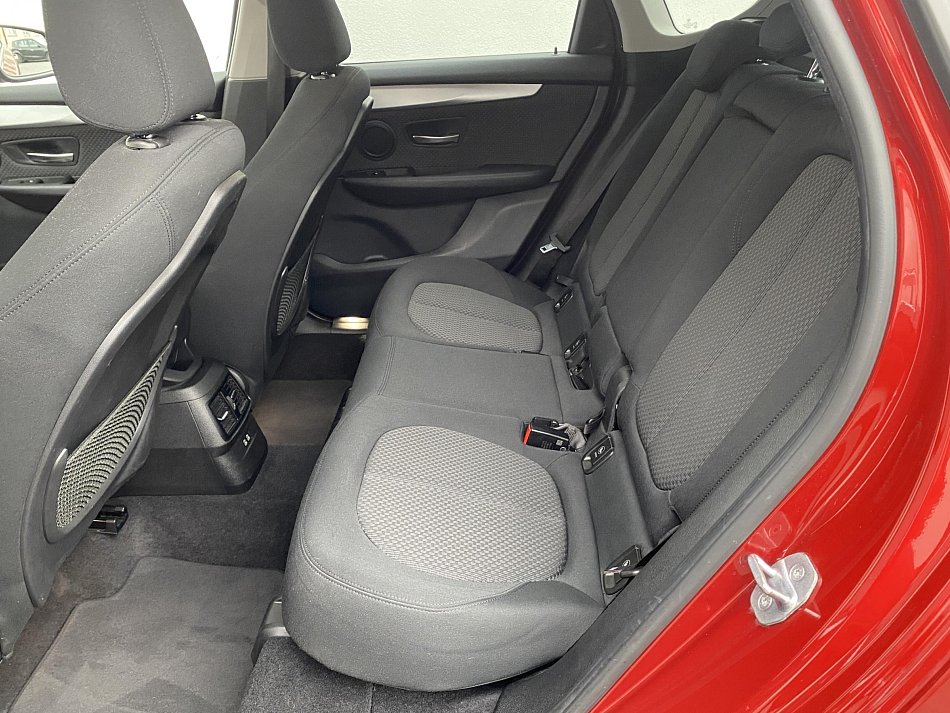 BMW Řada 2 1.5 i Advantage 218i