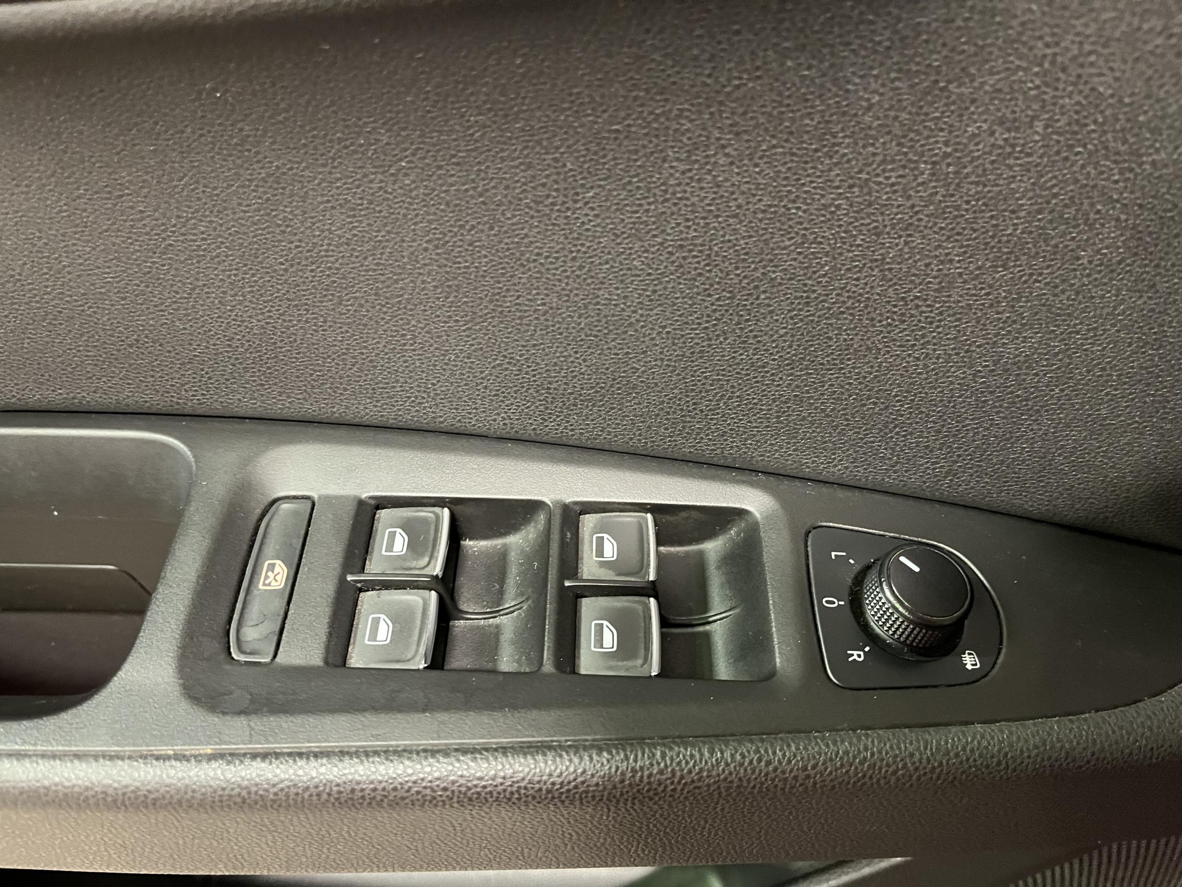 Seat Leon, 2014 - pohled č. 18