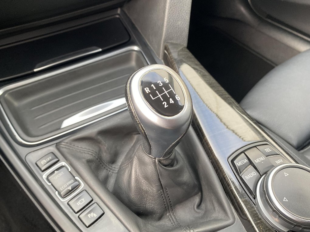 BMW Řada 3 2.0 D LuxuryLine 320D