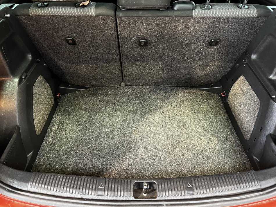 Škoda Fabia II 1.2HTP Sport