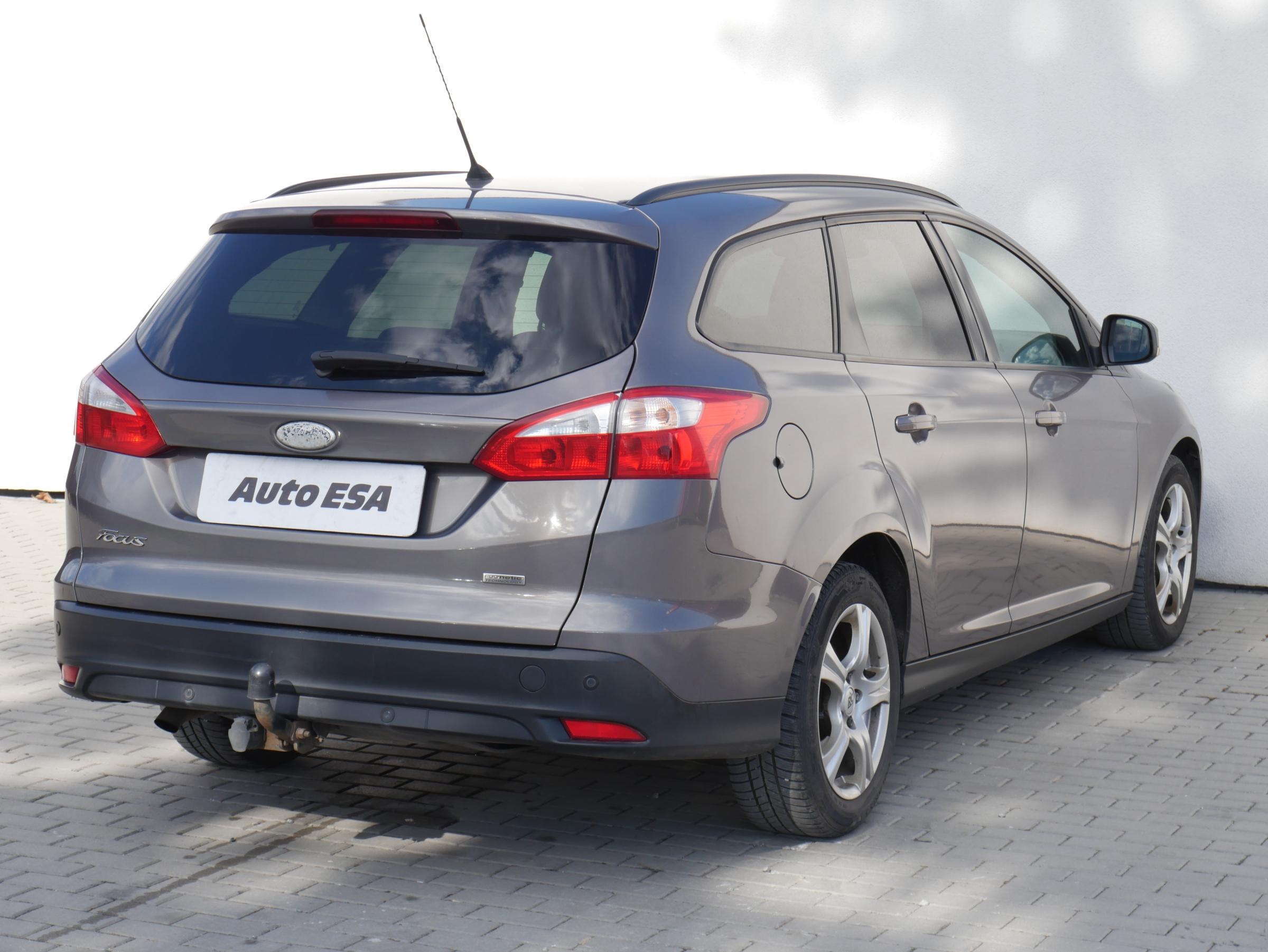 Ford Focus, 2012 - pohled č. 4