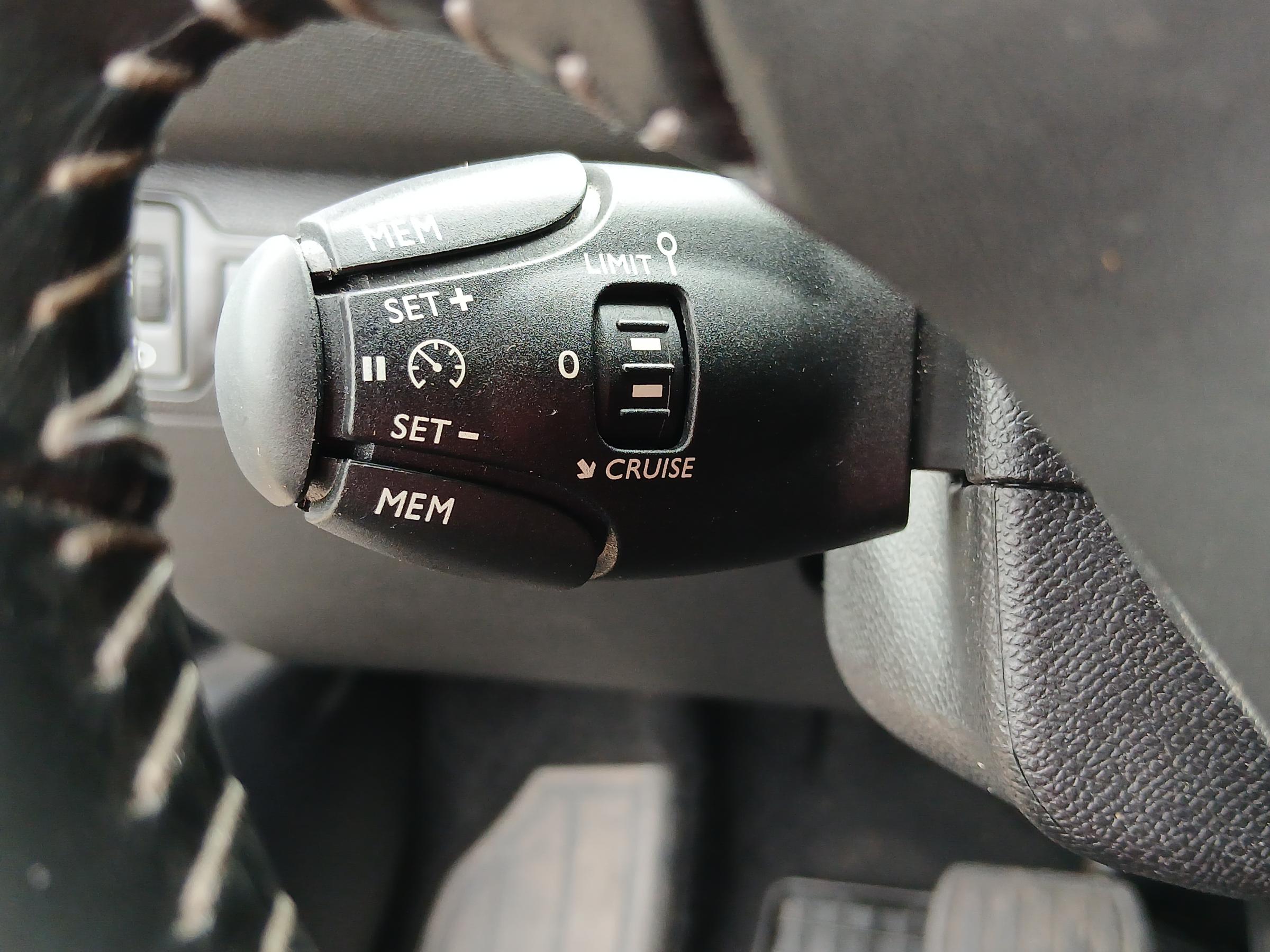 Peugeot 308, 2015 - pohled č. 15