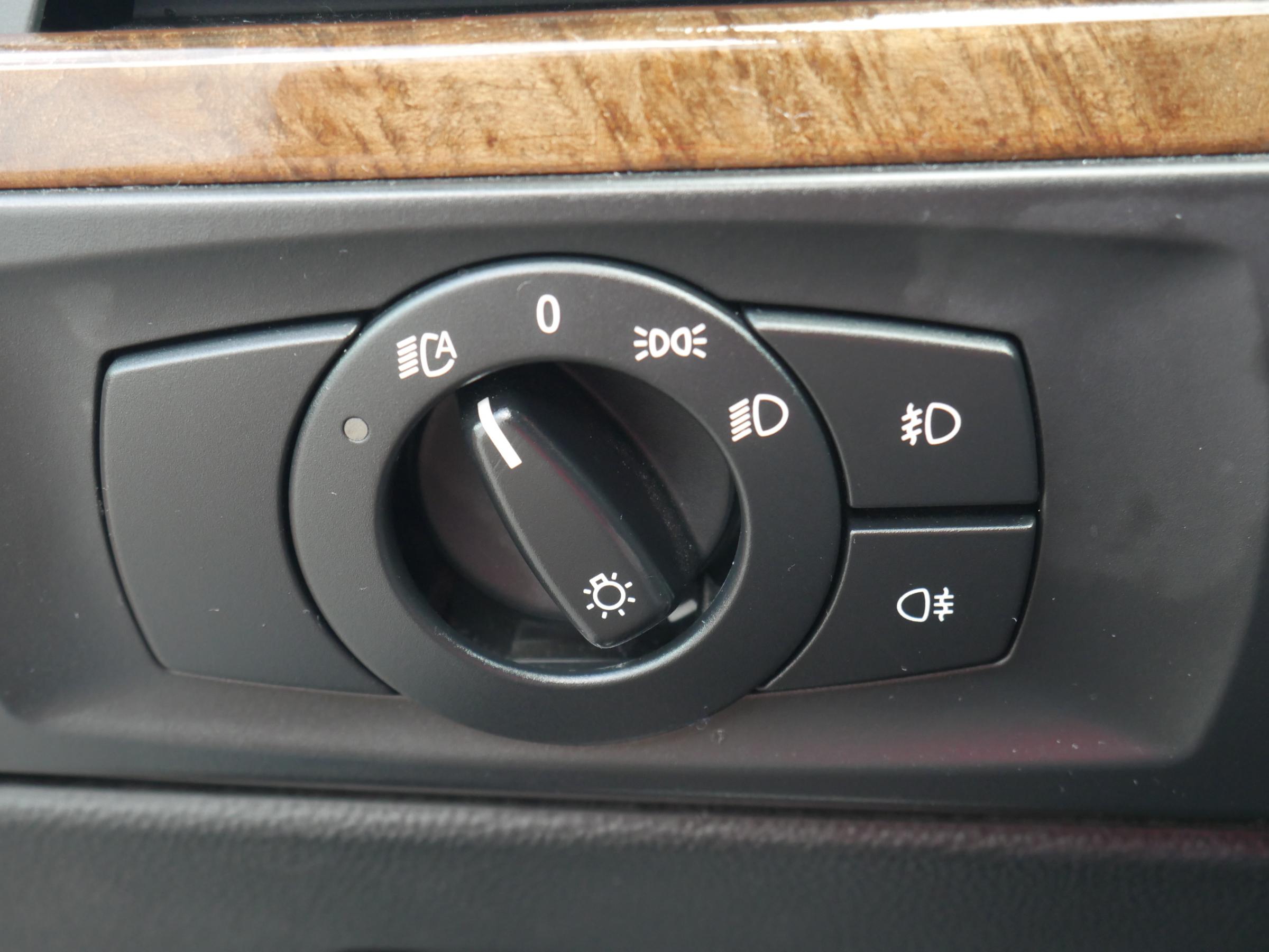 BMW Řada 3, 2008 - pohled č. 16