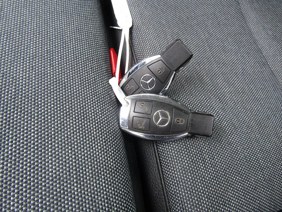 Mercedes-Benz GLA 2.2CDi  200 D 4MATIC