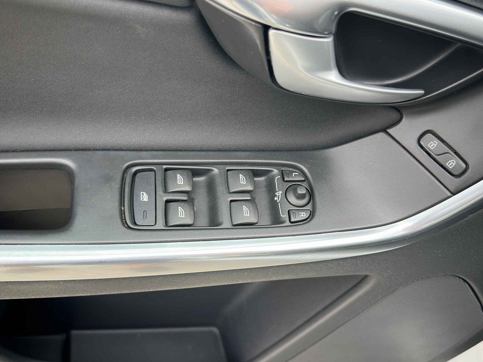 Volvo XC60 2.5d  4x4