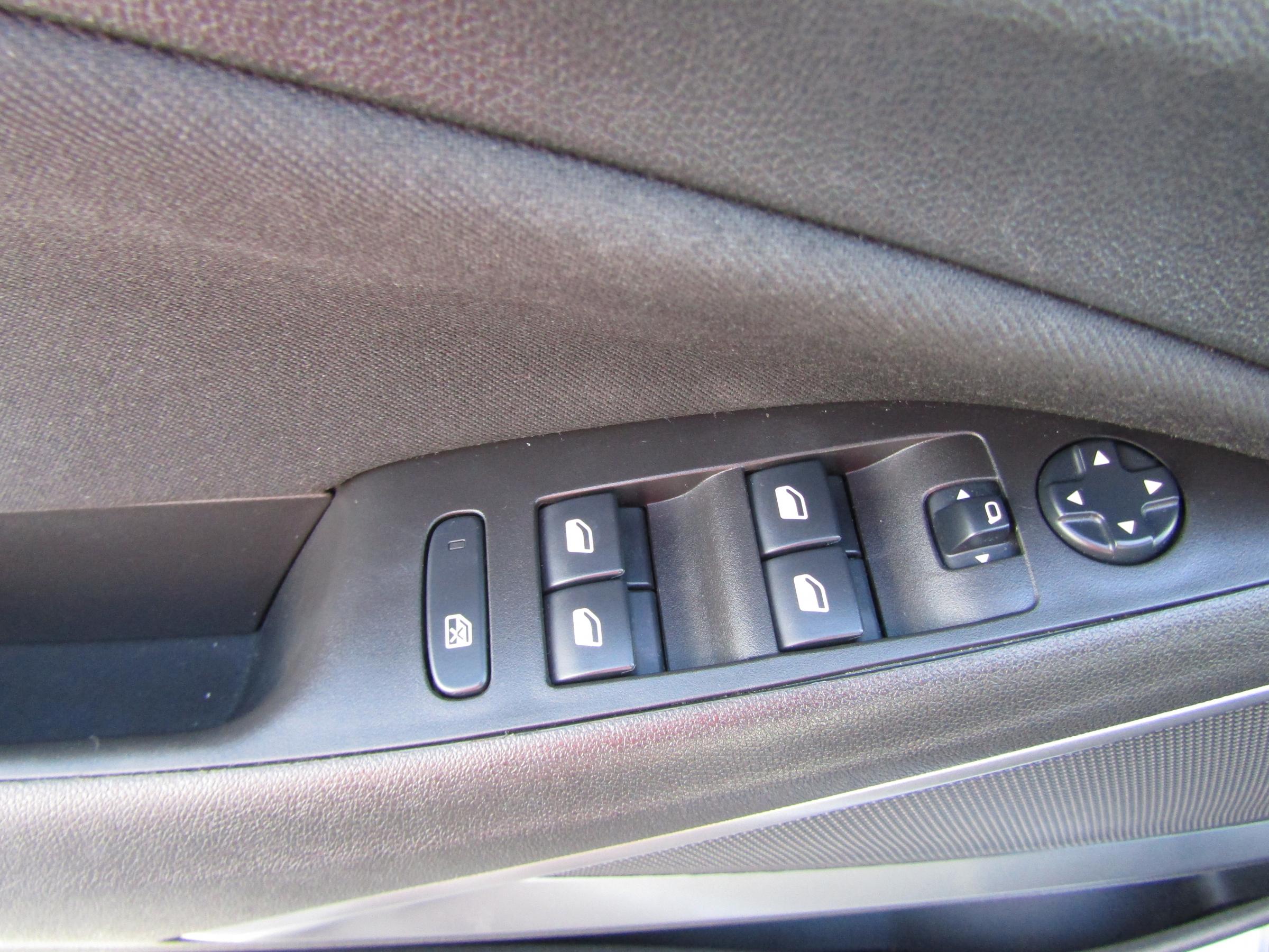 Vauxhall Crossland X, 2020 - pohled č. 11