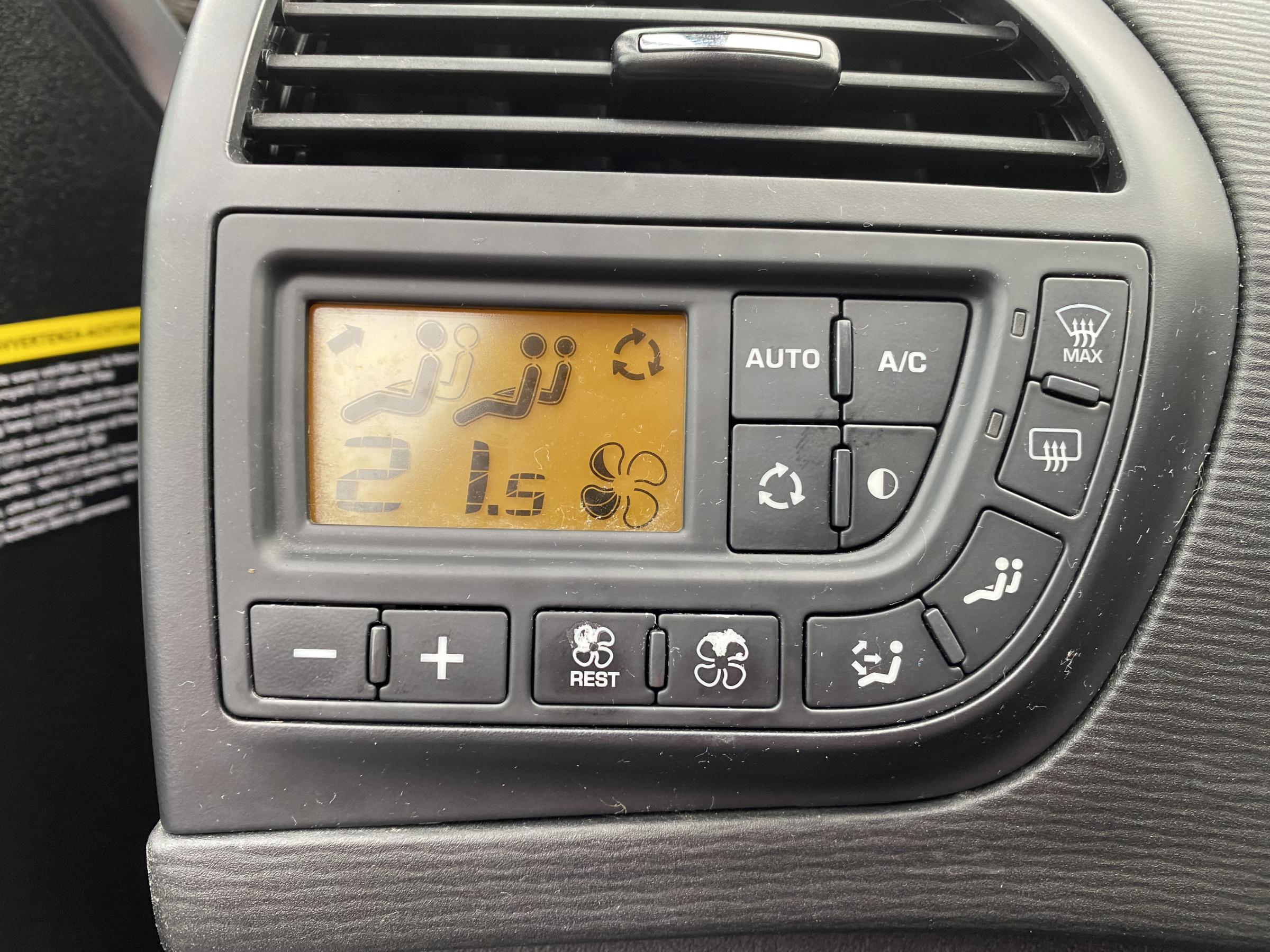 Citroën C4 Picasso, 2010 - pohled č. 12