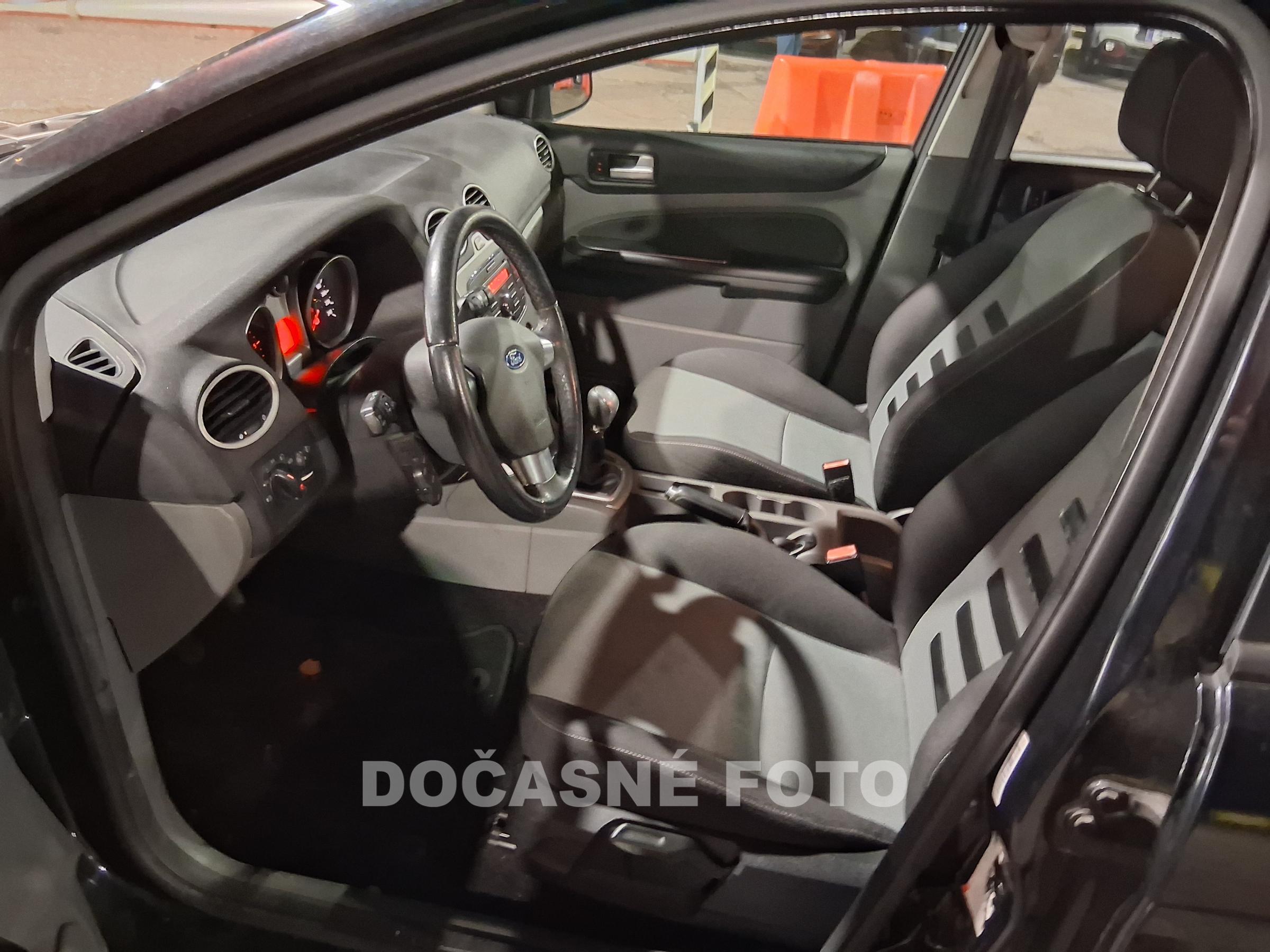 Ford Focus, 2010 - pohled č. 3