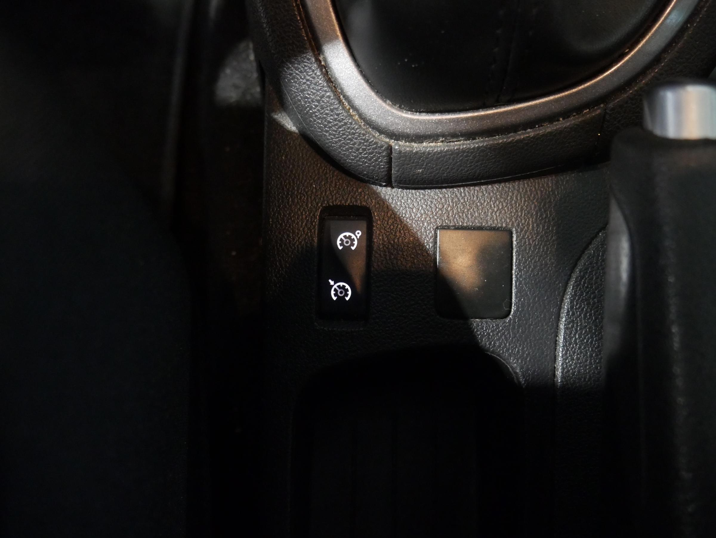 Renault Clio, 2017 - pohled č. 16