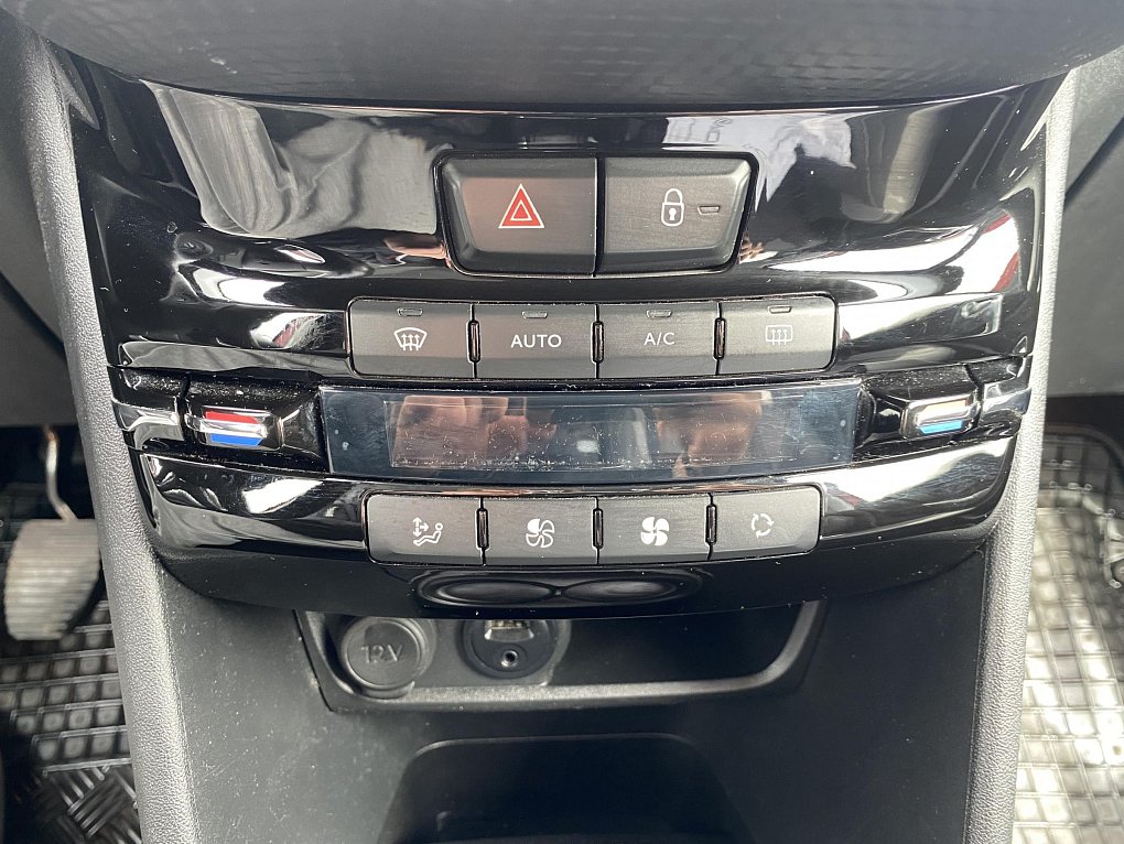 Peugeot 2008 1.2PT 