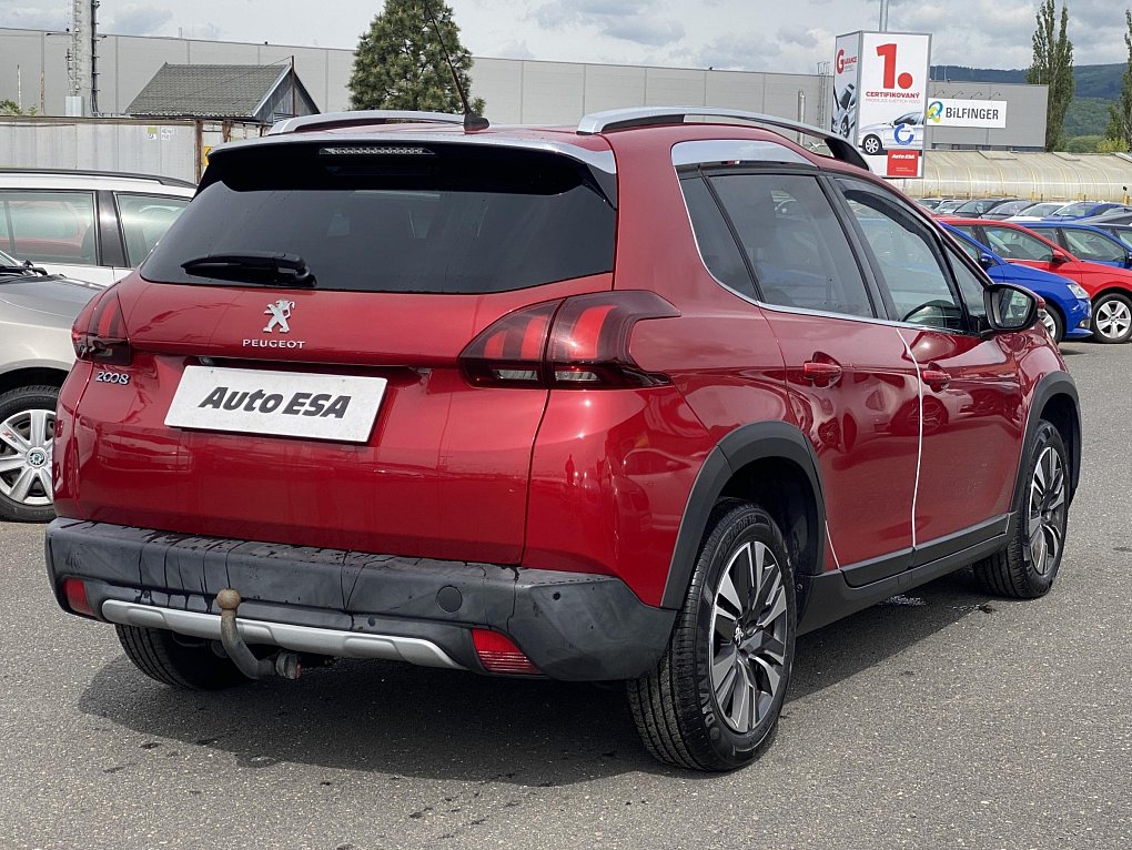 Peugeot 2008 1.2PT 
