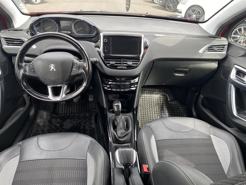 Peugeot 2008 1.2PT 