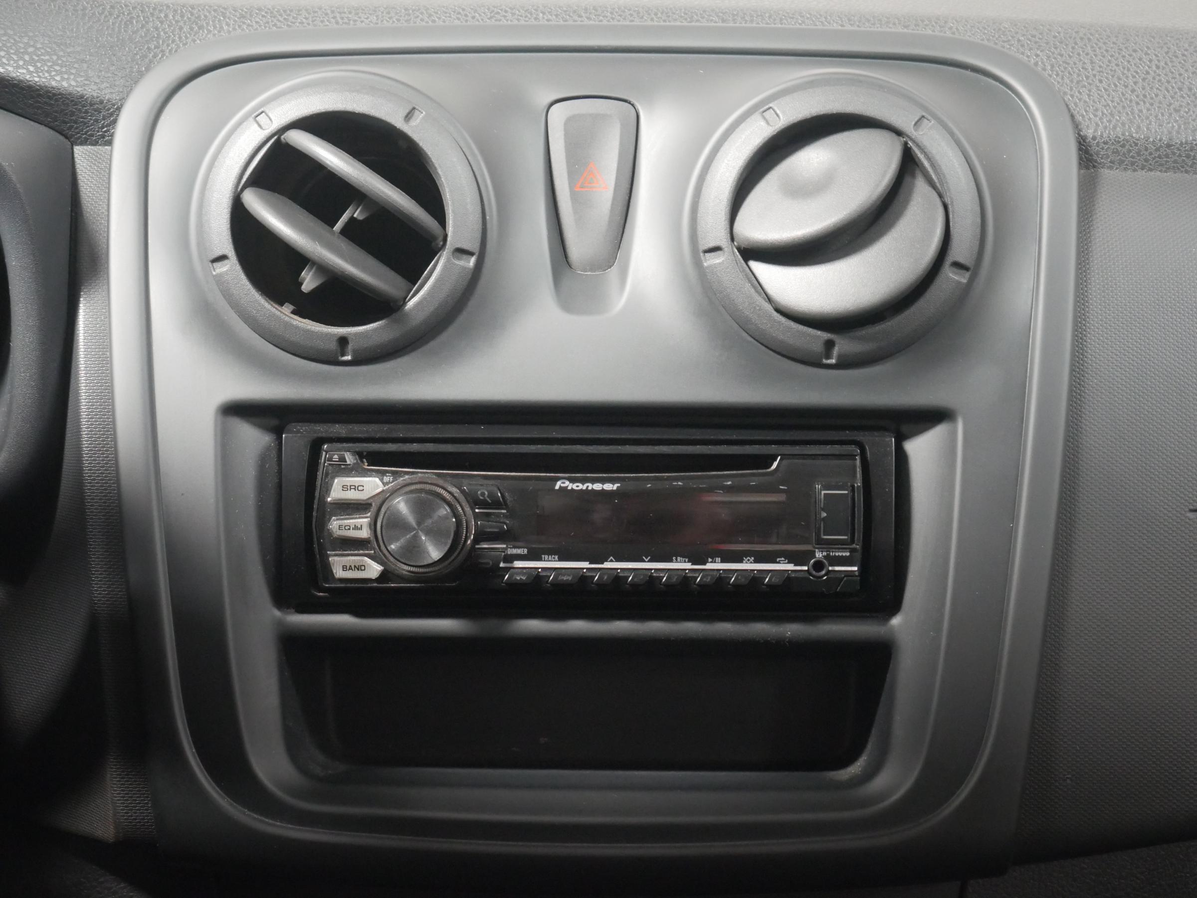 Dacia Sandero, 2015 - pohled č. 15