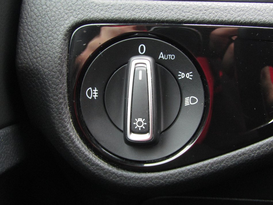 Volkswagen Golf 2.0 TSi 